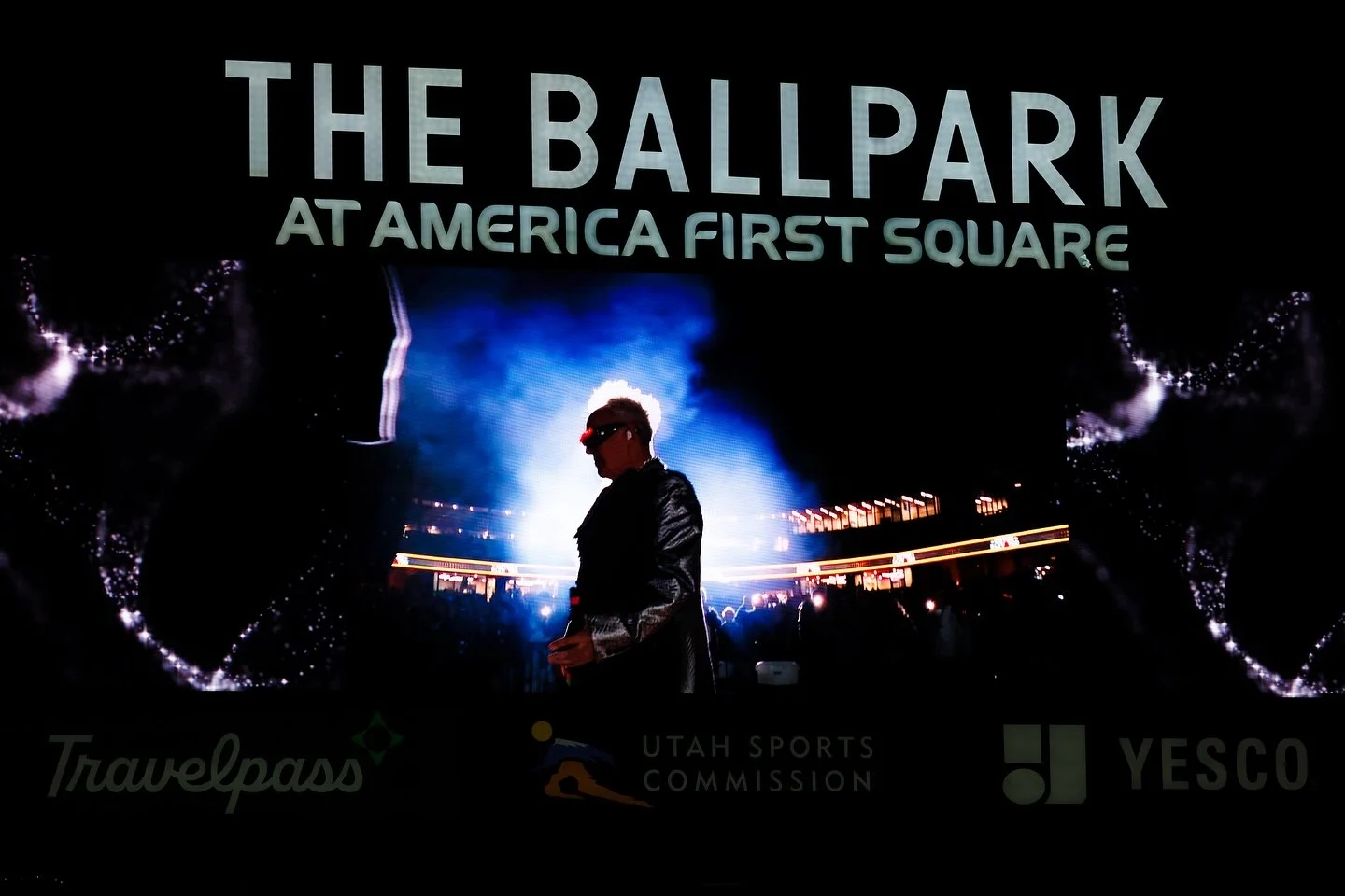 🎹 
Hope you find it in everything,
Everything that you see 

Thank you, @thehowardjones for the privilege to capture a very special night at @theballparkatafs 

Dreams come true, yes they do

#howardjones #dreamintoaction #brandonflowers #thekillers