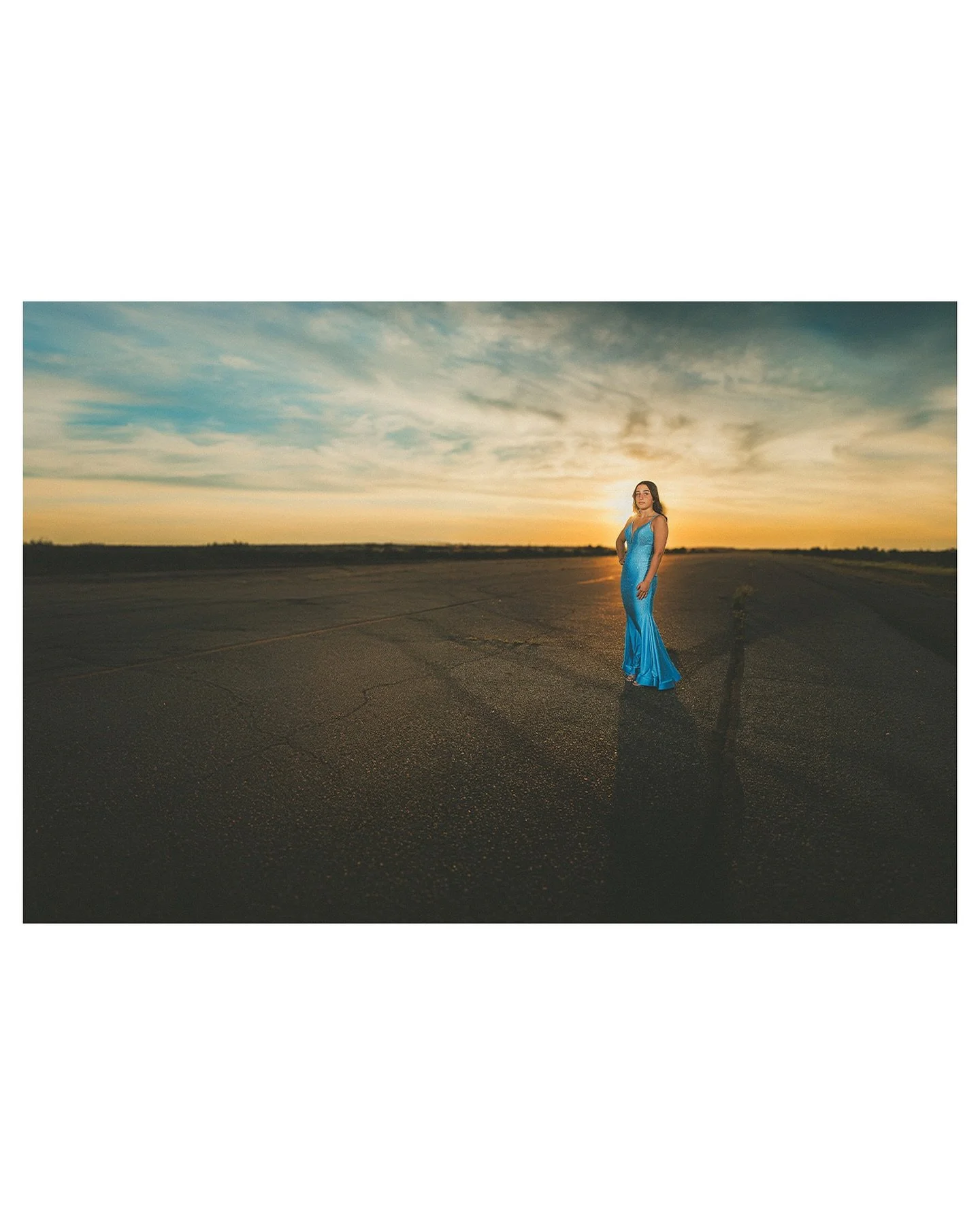 📸
Madison
The Senior Experience
Class Of 2024

#ClassOf2024

&mdash;&mdash;&mdash;⁠⁠⁠

Gear used for this session:
📷@CanonUSA #EOSR5 with #CanonRF24105mmf28
💡 FJ400 strobes by @westcottlighting
⚫️ Deep reflectors by @westcottlighting

&mdash;&mdas