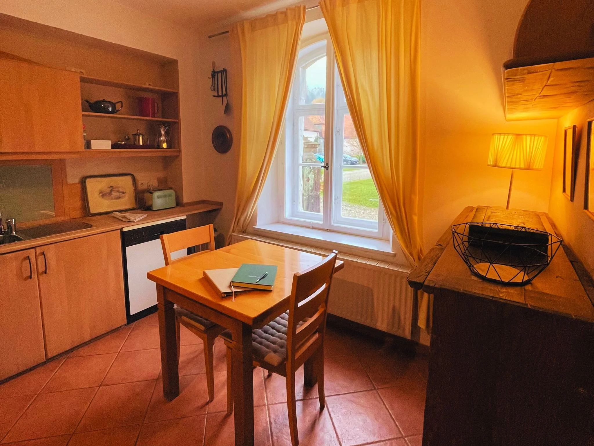 Fenster Verwalterküche.jpg