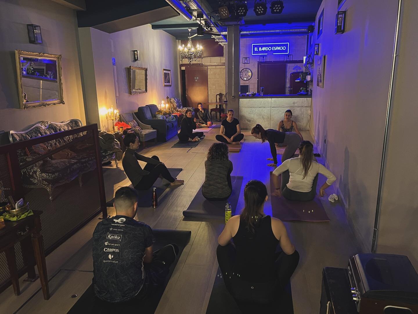Yoga this morning with @tomcharliedesign @gracebcuddy, thank you 🧘🏼&zwj;♀️