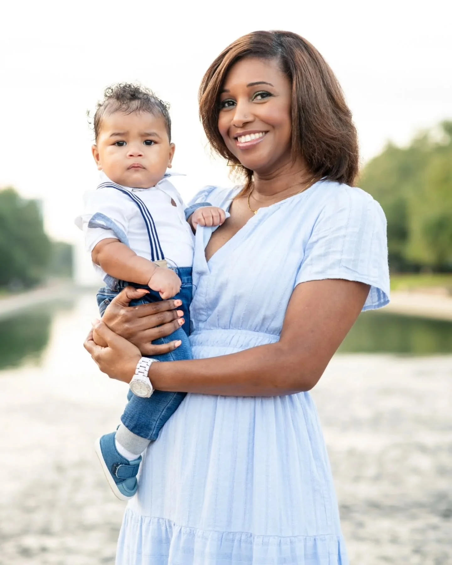 I realize that I shoot often but ya girl barely post 🫣...I promise to do better this year. Here is a mini session of Jemelle and her handsome son.
.
.
#boymom #familysession #familyportraits #HoustonPhotographer #cnarobertsphoto