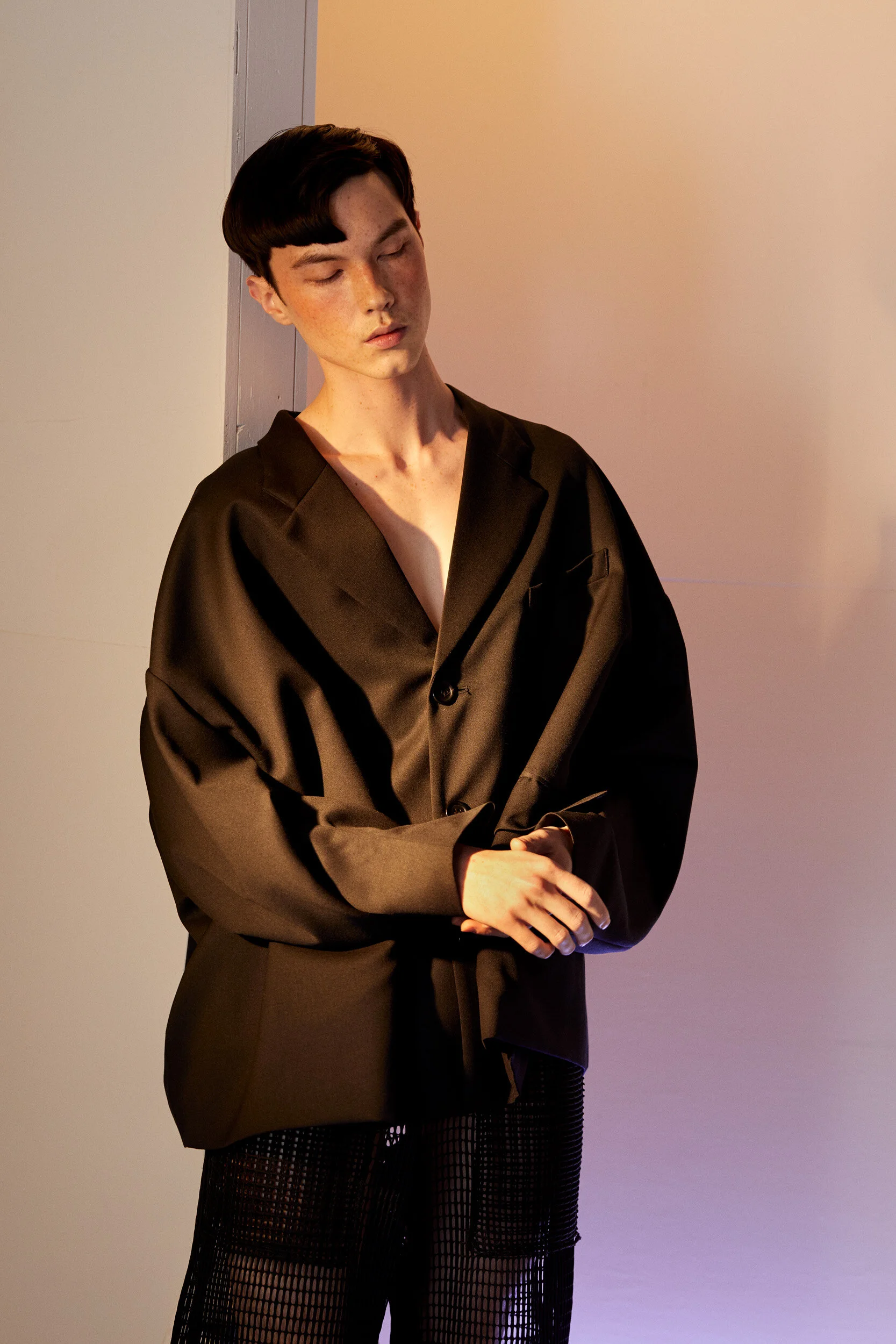 05Shot_Blackkloth_272 2_R1.jpg