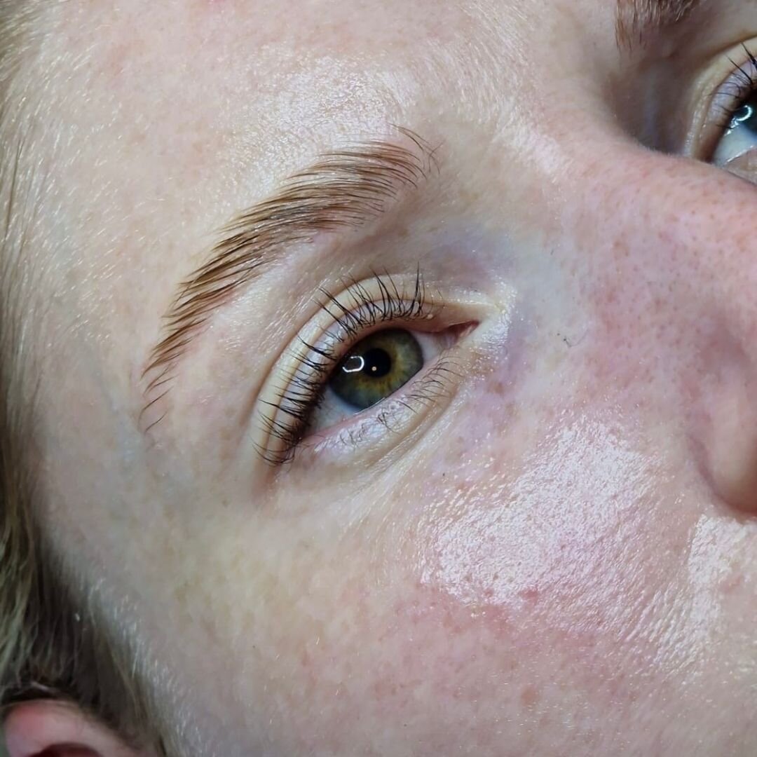 lash lift and brow lamination by Sara G 💗