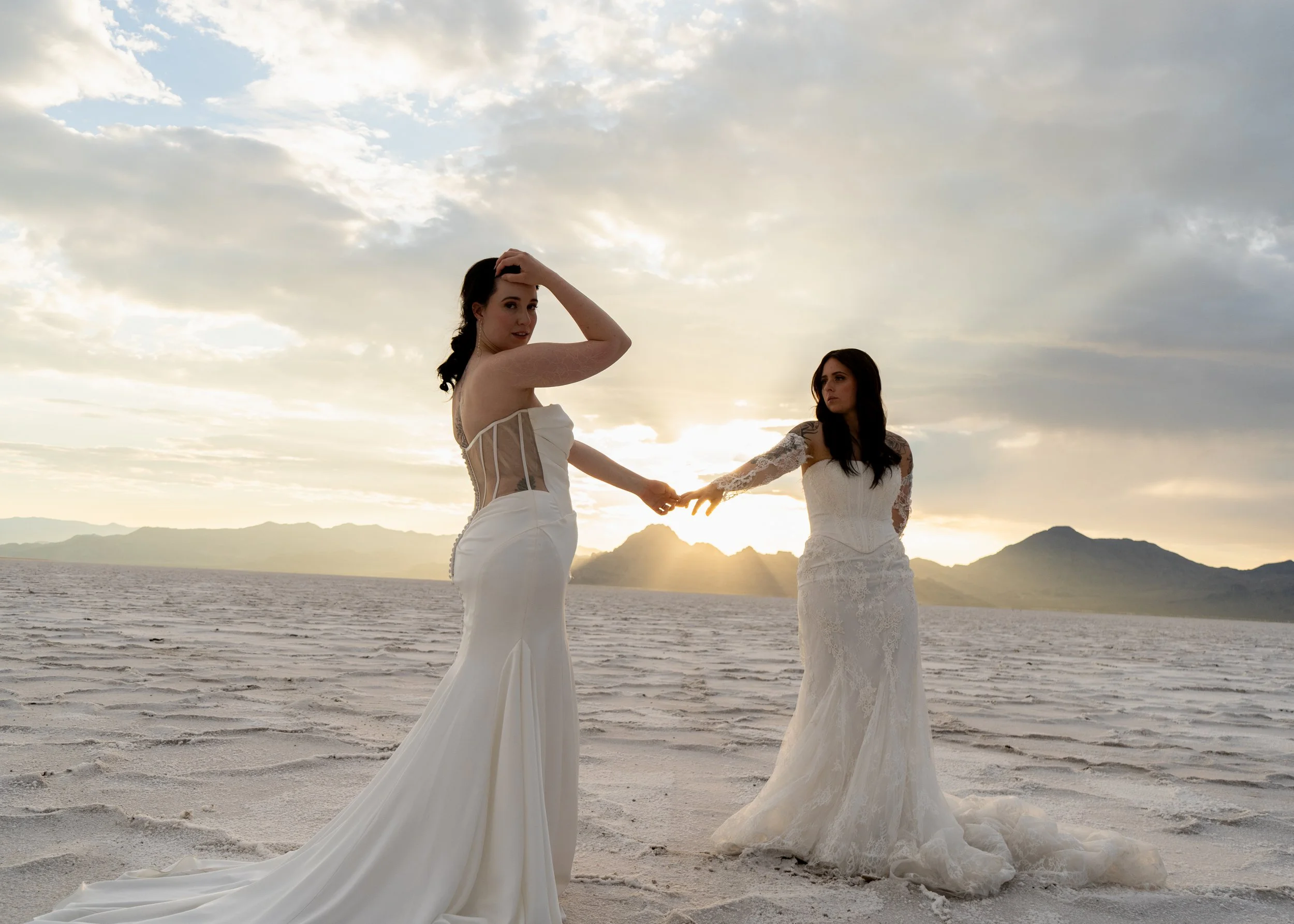 lesbiansaltflatsutahtravelelopement-5.jpg