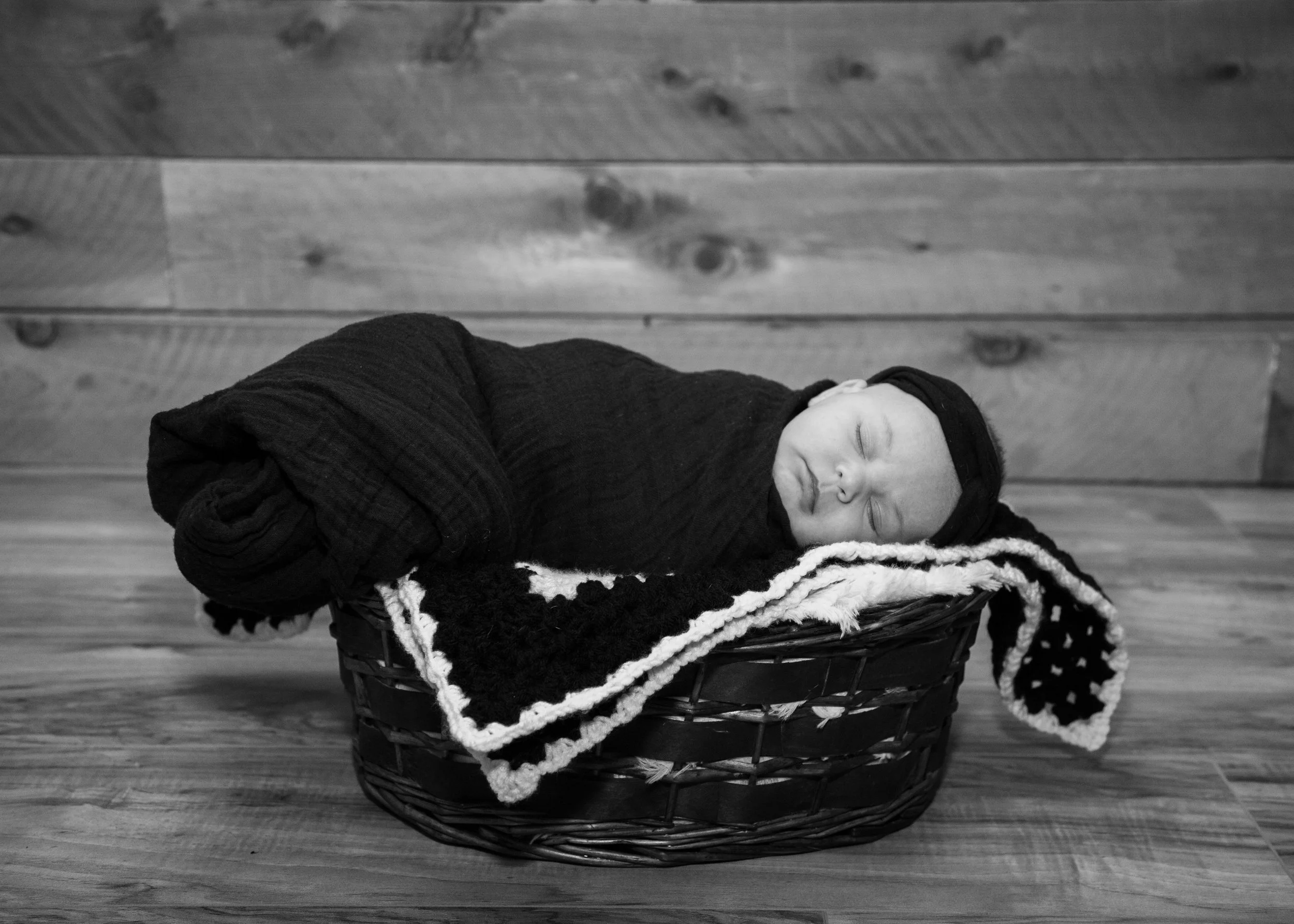 Clarke Newborn-30.jpg