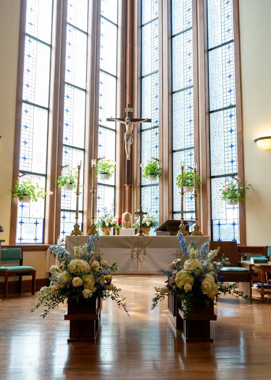 luxurykentuckybluefilmstylecoupleringscatholicmusichallwedding-40.jpg