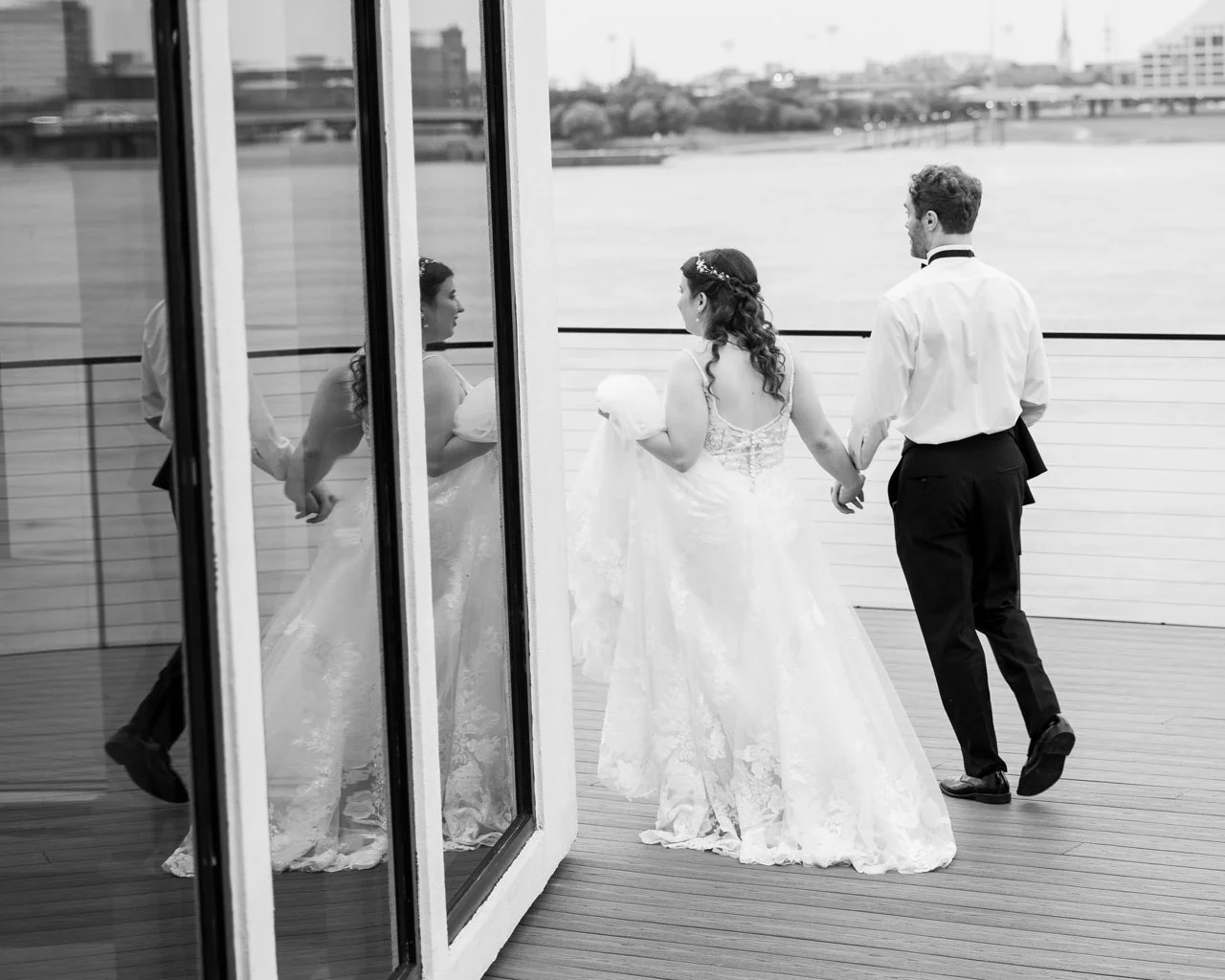 luxuryindianakentuckyriverfrontbluestartsfilmstylecouplerings-31.jpg