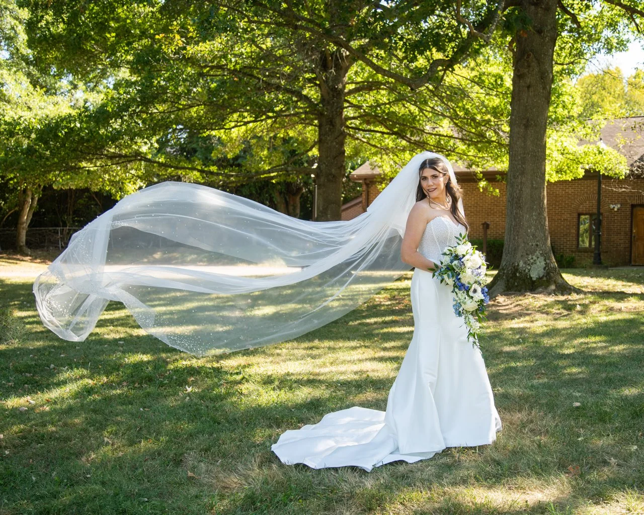 luxurykentuckybluefilmstylecoupleringscatholicmusichallwedding-46.jpg