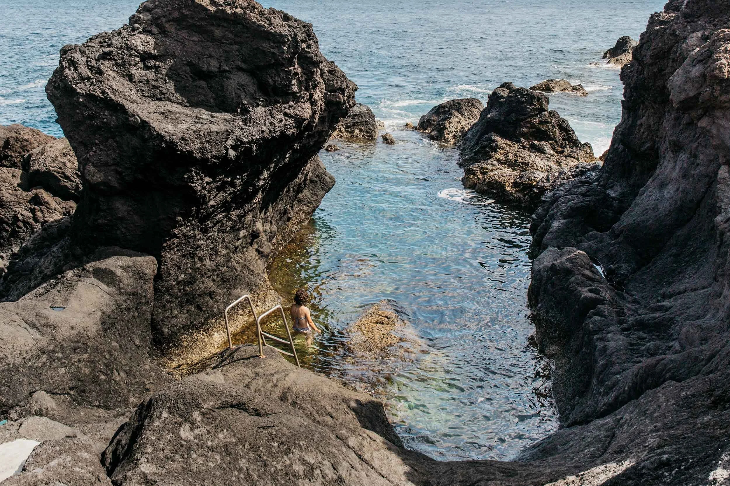 Are There Hot Springs on Pico Island, Azores?