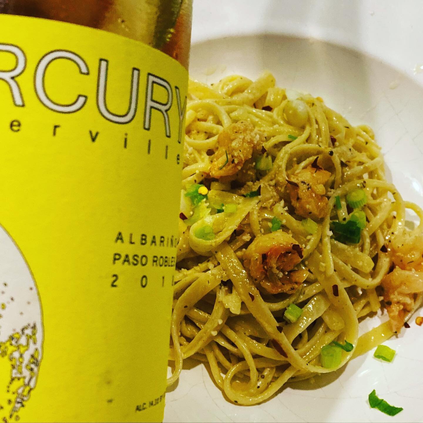 Albariño is so wildly versatile... just stunning with garlicky parm &amp; butter sauce... the shrimp just sing! Cheers!  #sogood