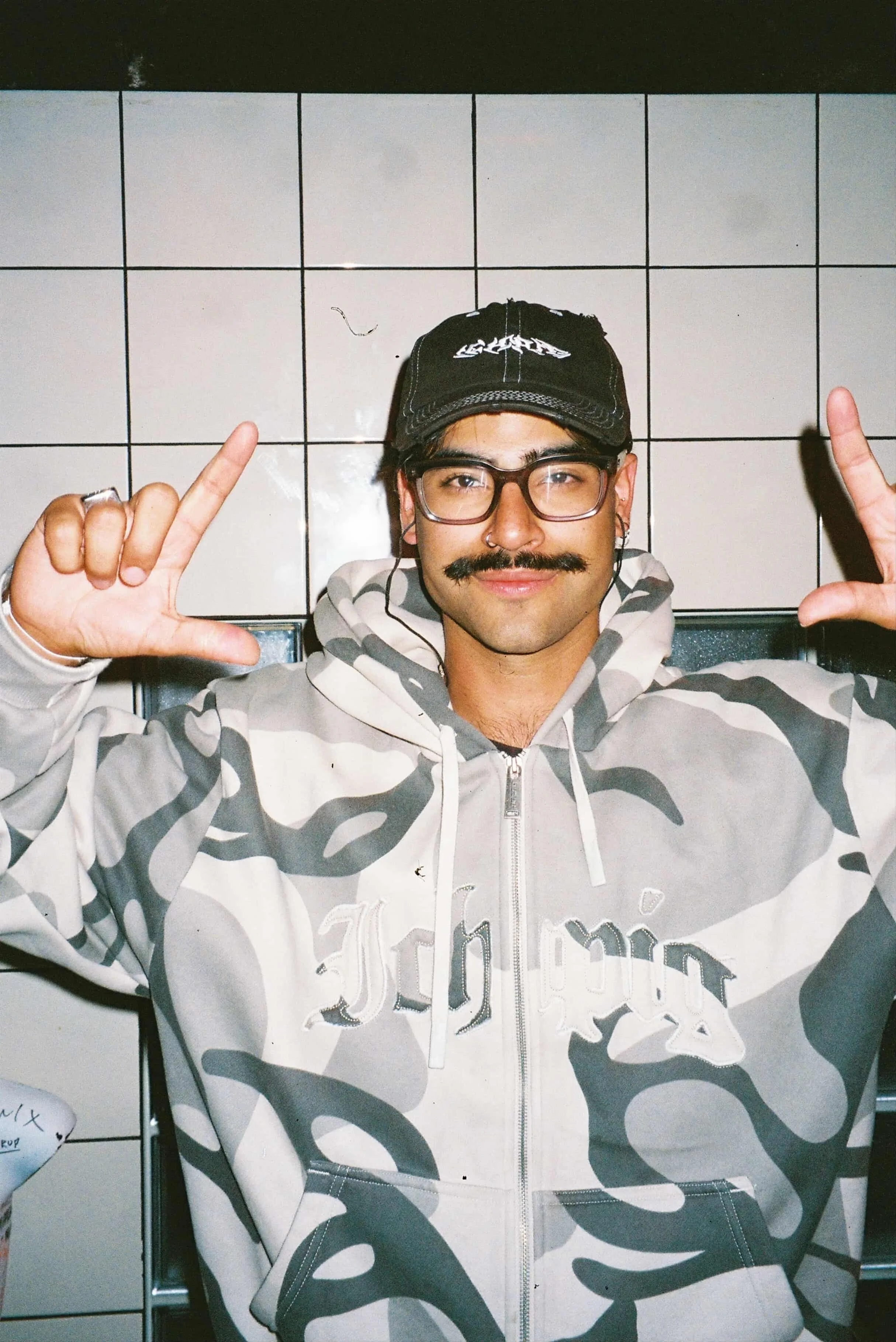 waxx off (sweat it out/ec2a) 