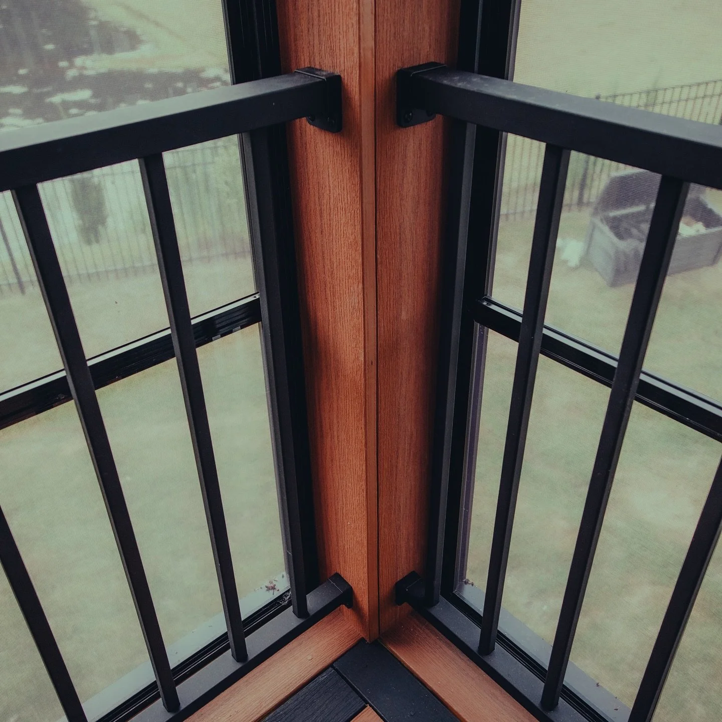 Clean. Sleek. Seamless.
@deckorators railings bring a modern, refined finish to every Custom Outdoor build!
#CustomOutdoor #Dekorators #DeckRailing #ModernDesign #OutdoorLiving #DeckBuilders #DeckInspo #RaleighNC #DeckDetails #Craftsmanship