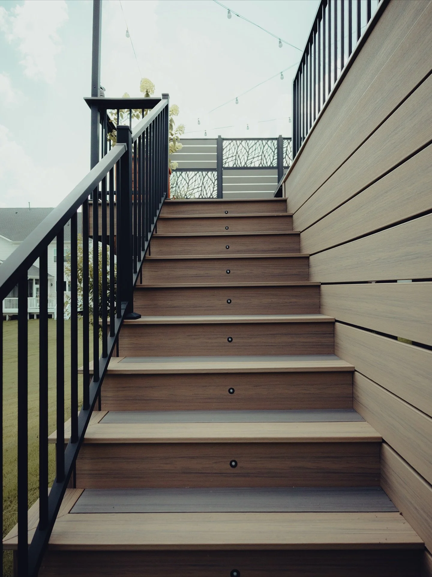 Perfect lines. Seamless flow.
Deck stairs done right.
#CustomOutdoor #DeckStairs #DeckDesign #OutdoorLiving