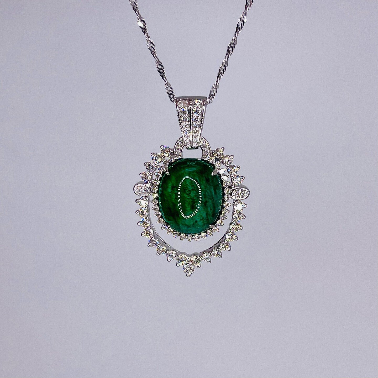 18 karat white gold Emerald pendant with Diamonds

Need more information?
Please message us.

#stonesjewellery
#finejewel #gold #earring #ring #necklace #everyday
#18k #18kgold #18kwhitegold #whitegold #jewellery #jewelry #canadianmade #craftsman
#lo