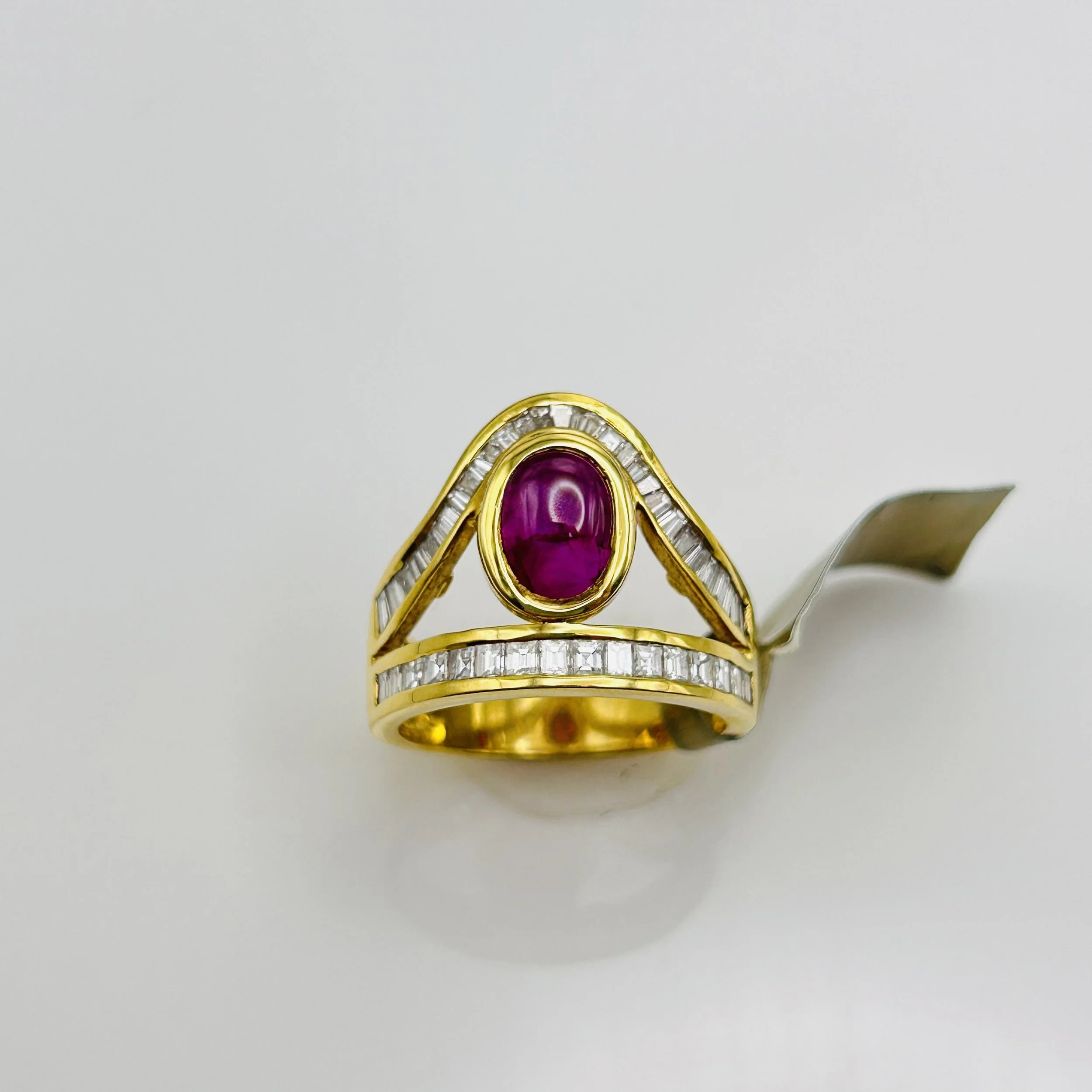 18 karat yellow gold Star Ruby ring with Diamonds - A-411-98 #0116908