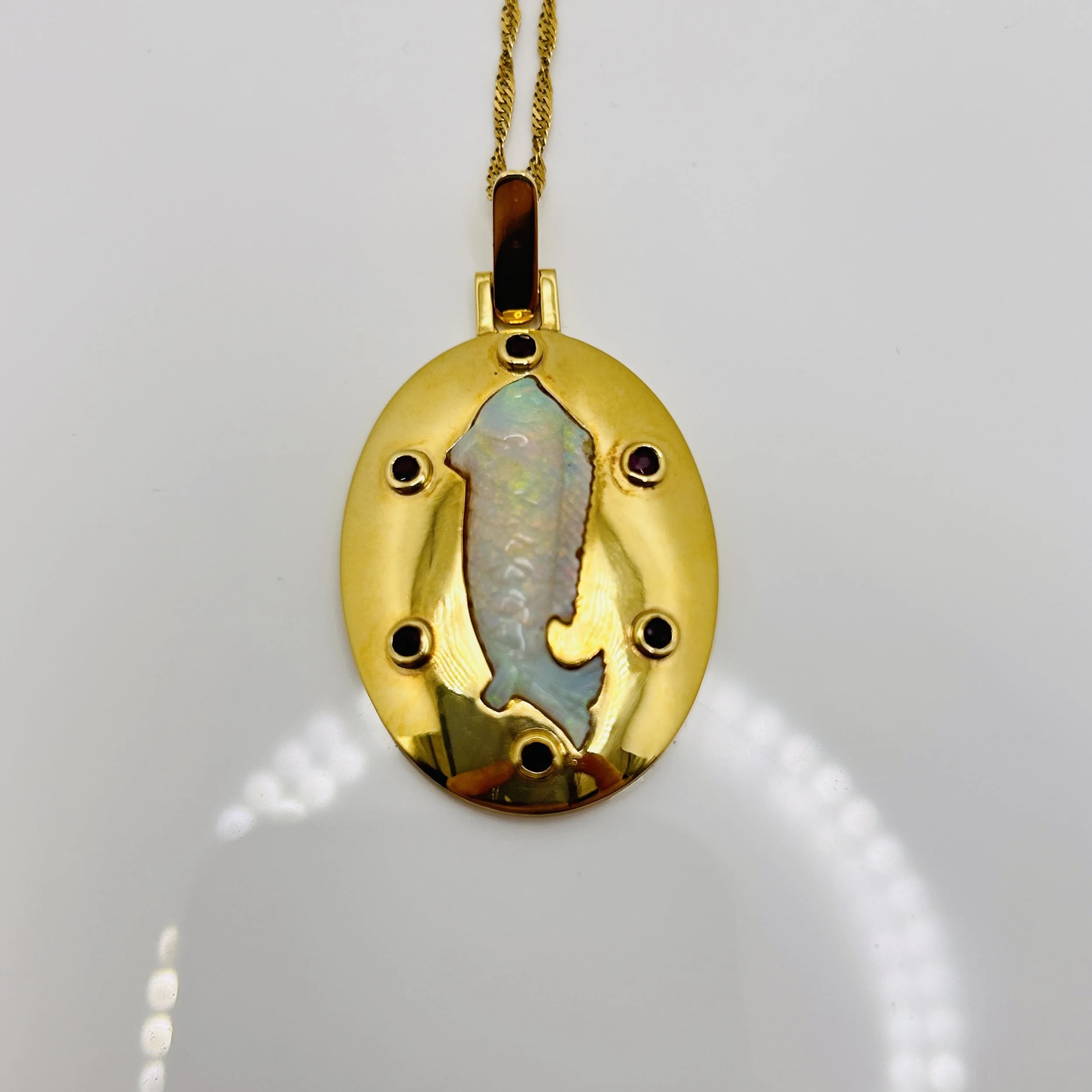 18 Karat Yellow Gold Opal pendant with Ruby -  A-470-90