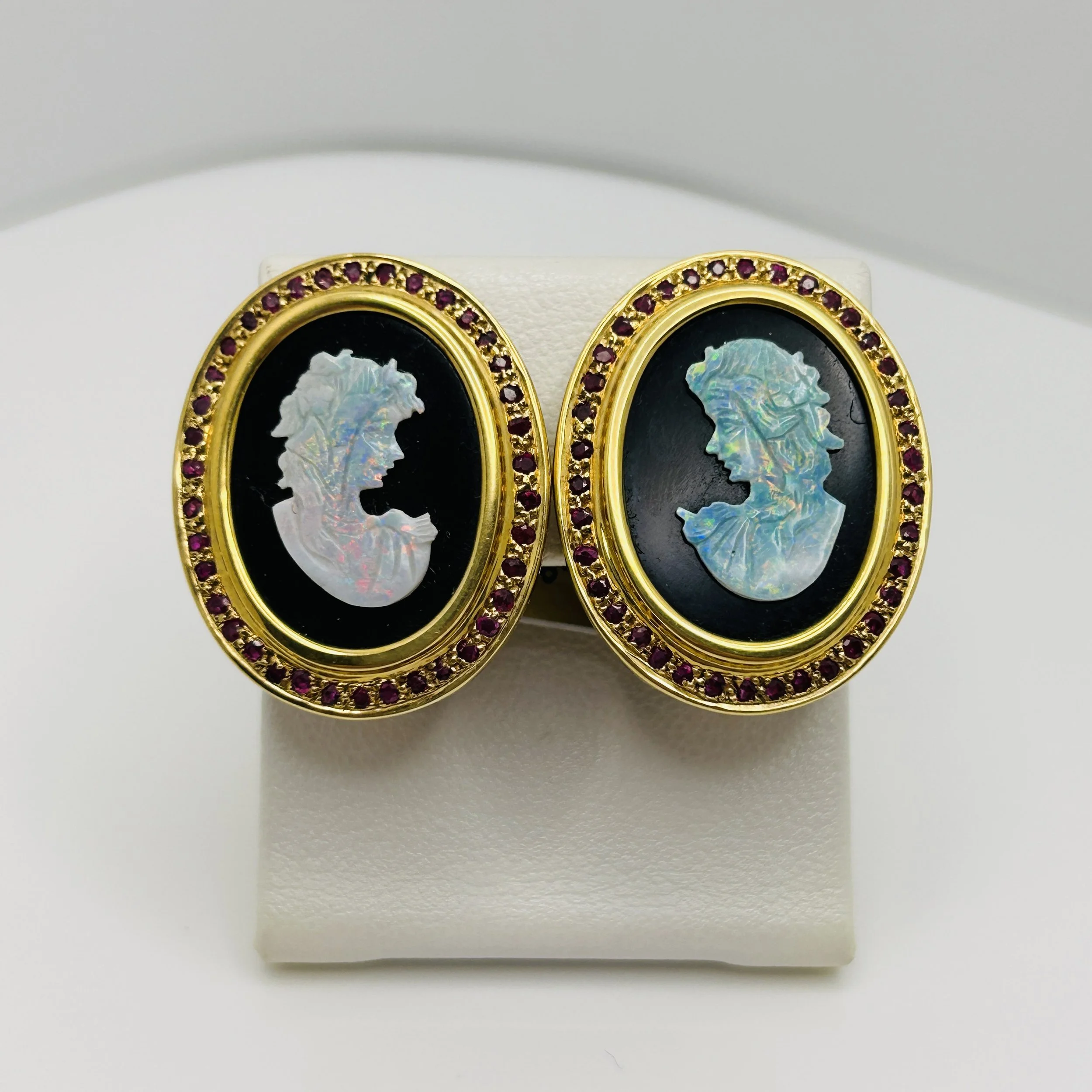 18 Karat Yellow Gold Opal Cameo earrings with Ruby and Onyx - A-31-98-013883