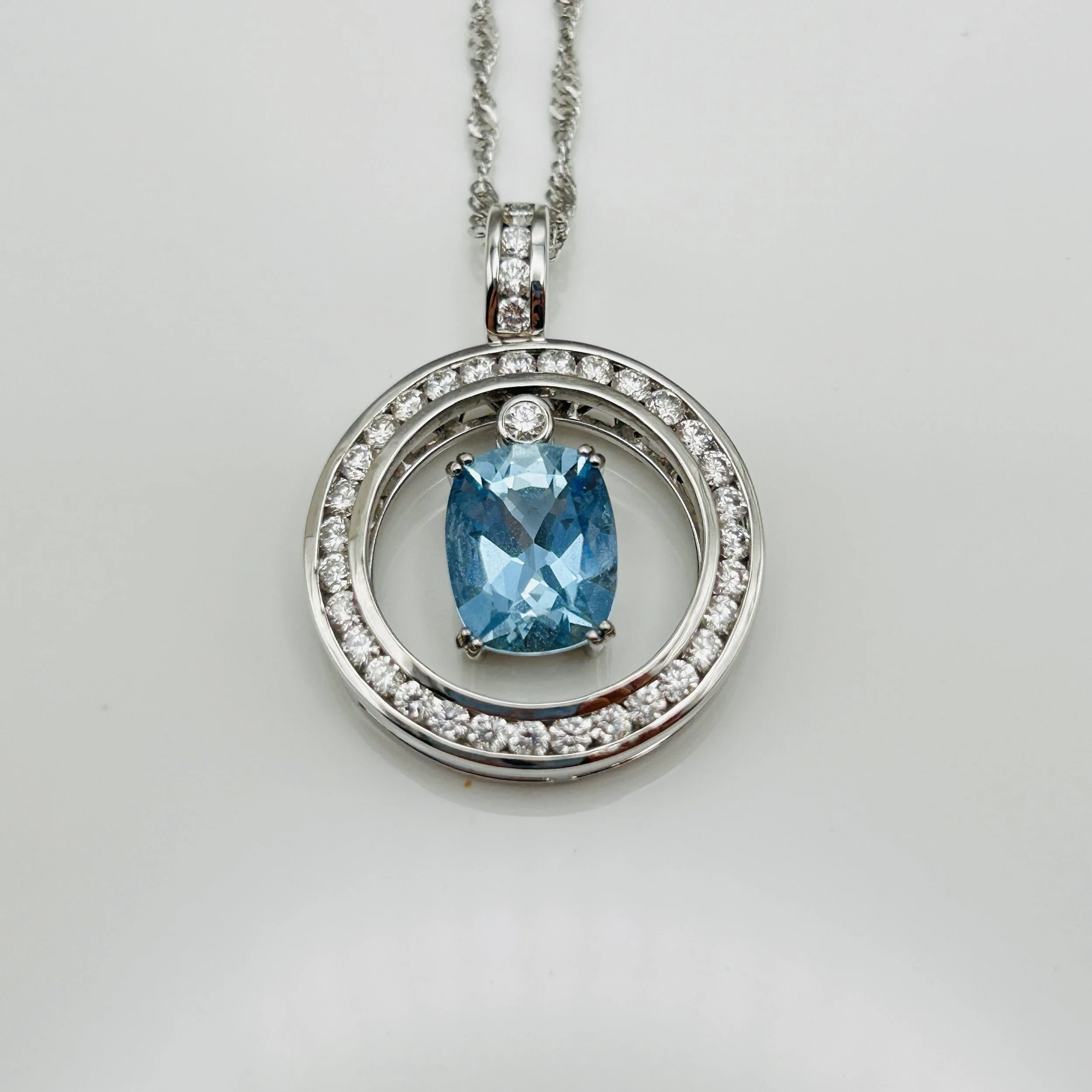 18 karat white gold Aquamarine pendant with Diamonds - HB-011 #028565