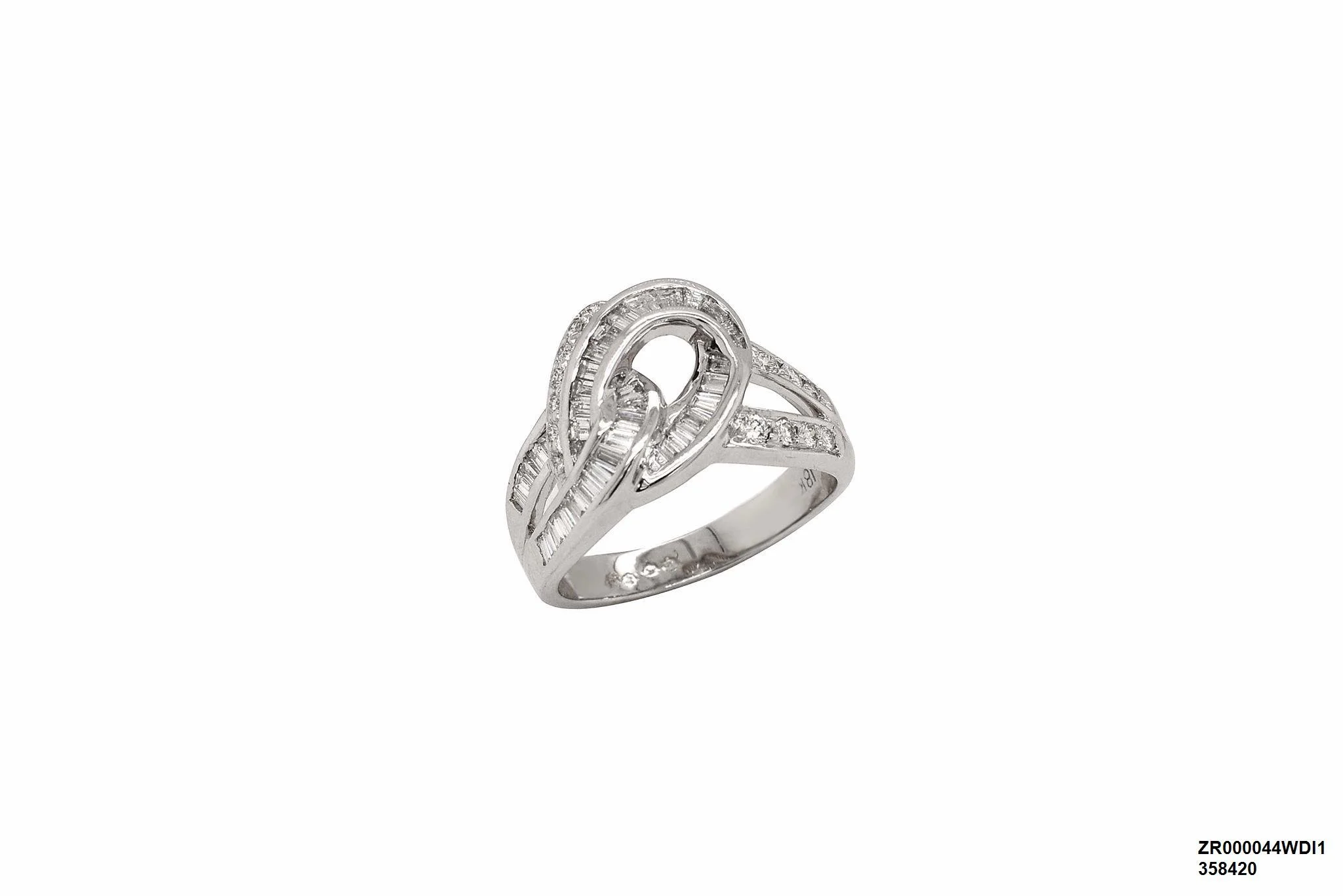 18K White Gold Diamonds ring