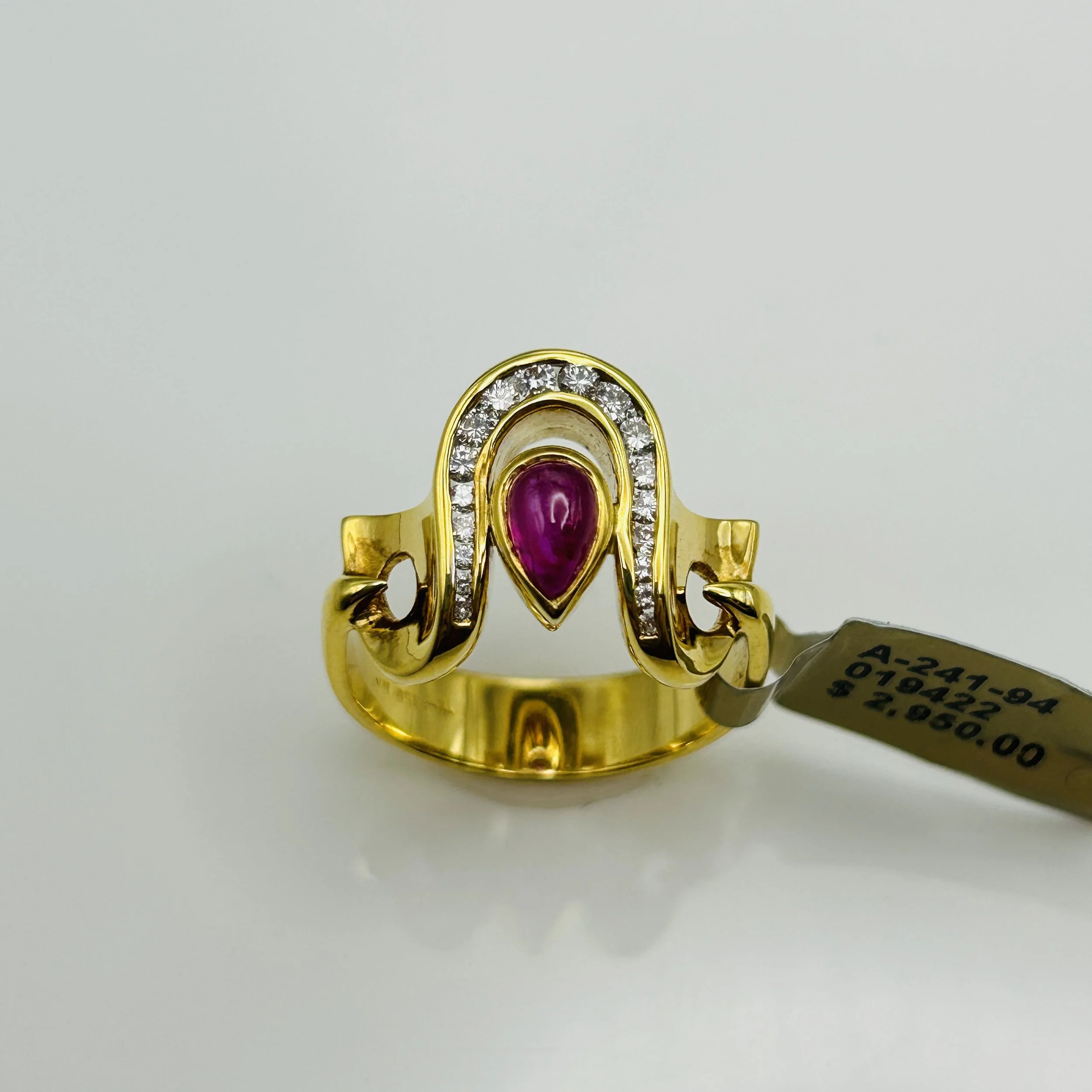 18 karat yellow gold Ruby ring with Diamonds - A-241-94 #019422