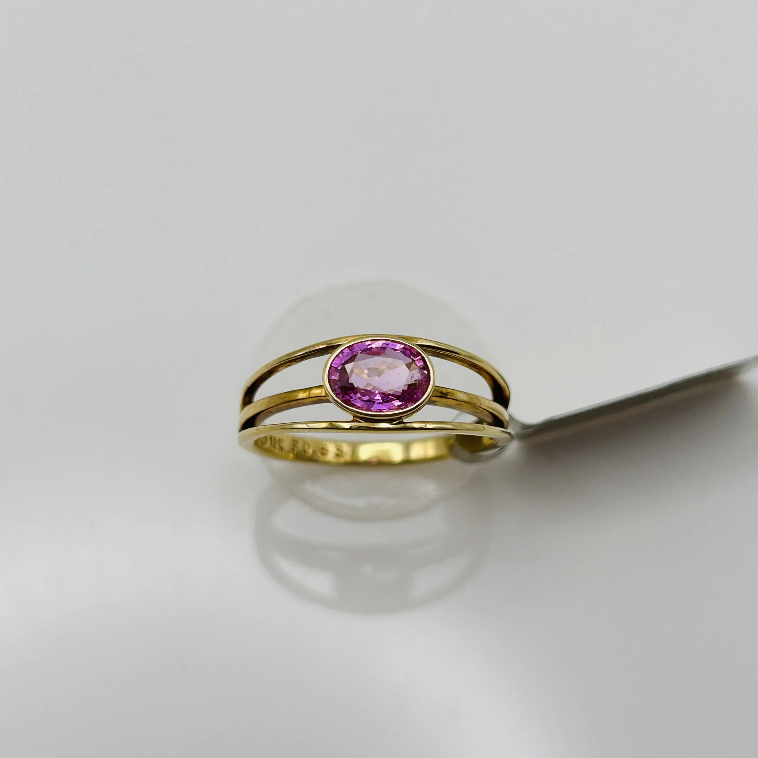 18 karat yellow gold Pink Sapphire ring - BRC-180 #03321