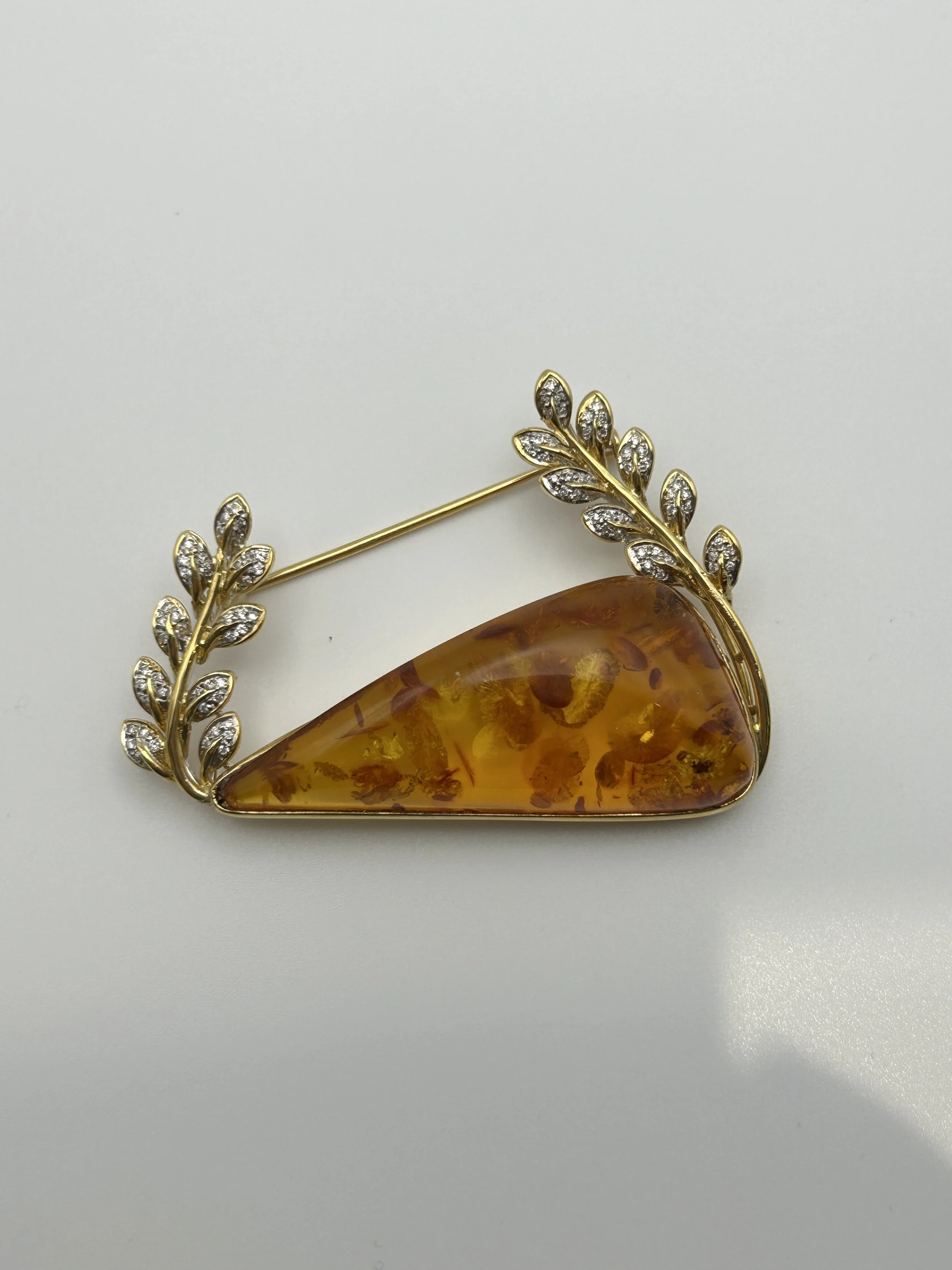 18 karat white gold Amber Brooch with Diamonds
