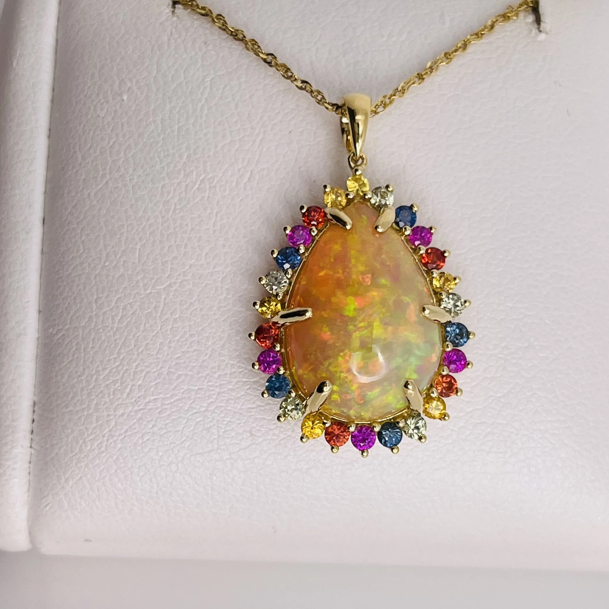 18 Karat Yellow Gold Opal pendant with Multi-color Sapphire - AR9717YOP1 #T5K71