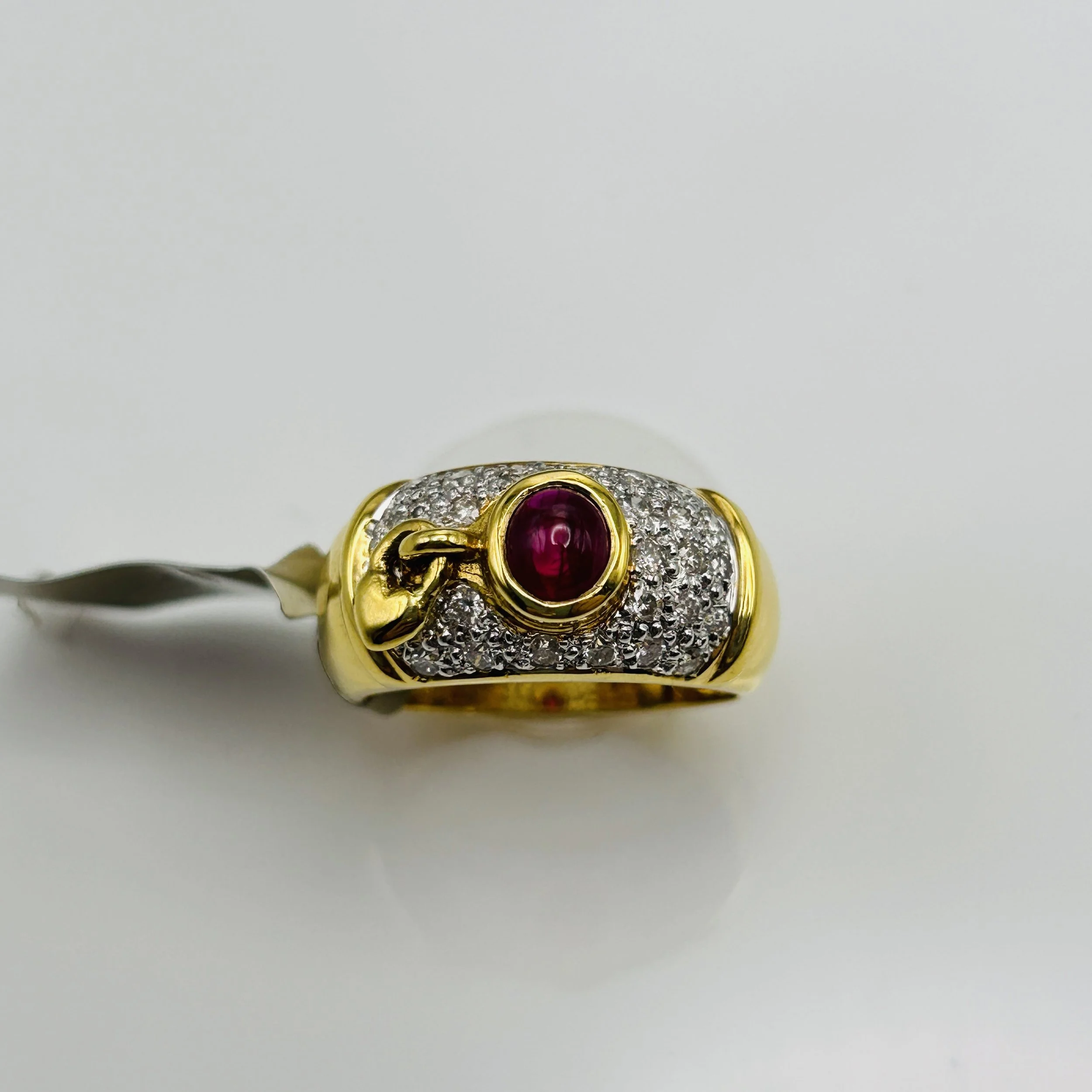 18 karat yellow gold Ruby ring with Diamonds -  A1001-94 #013792