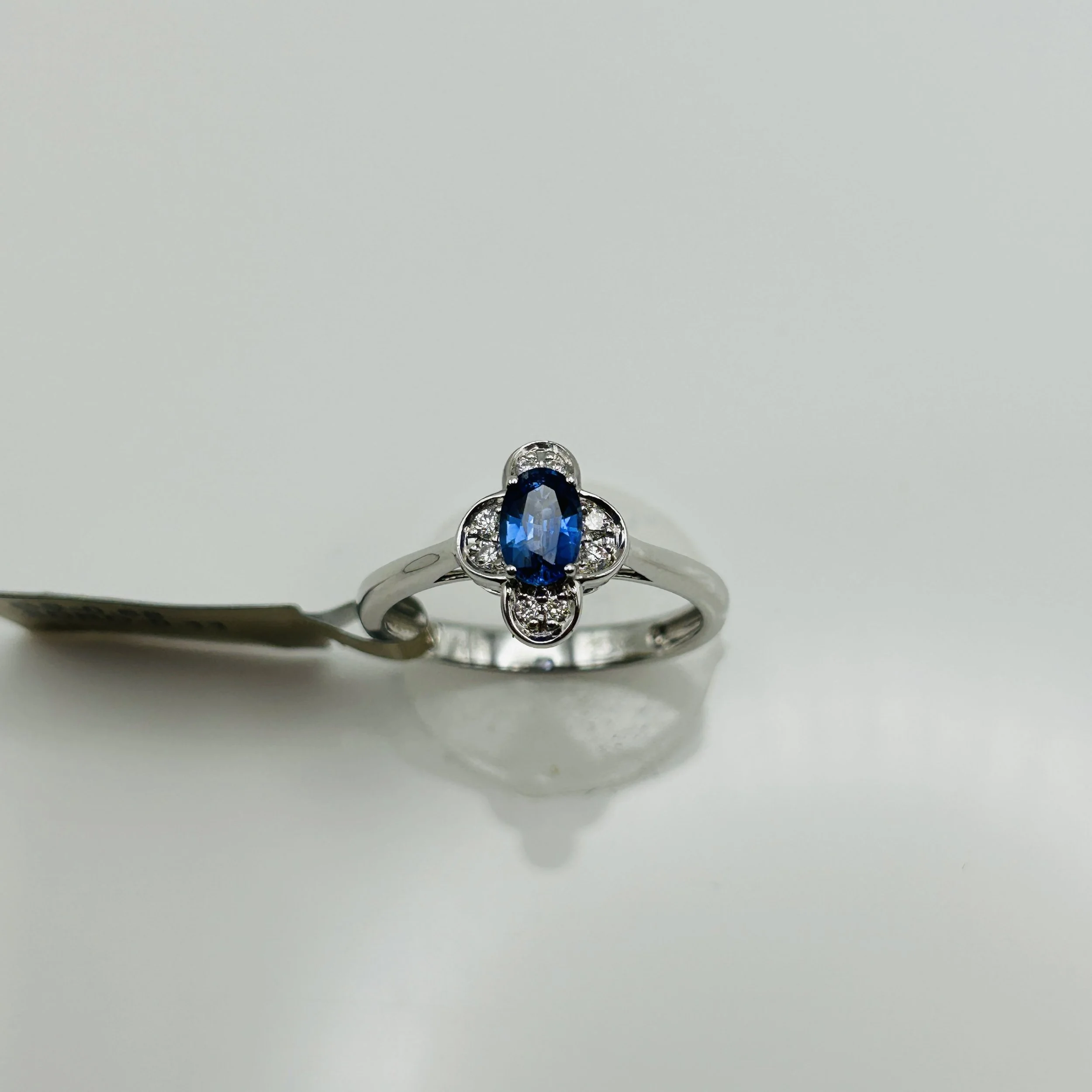 18 karat white gold Sapphire ring with Diamonds - AR9618WSA1#1598