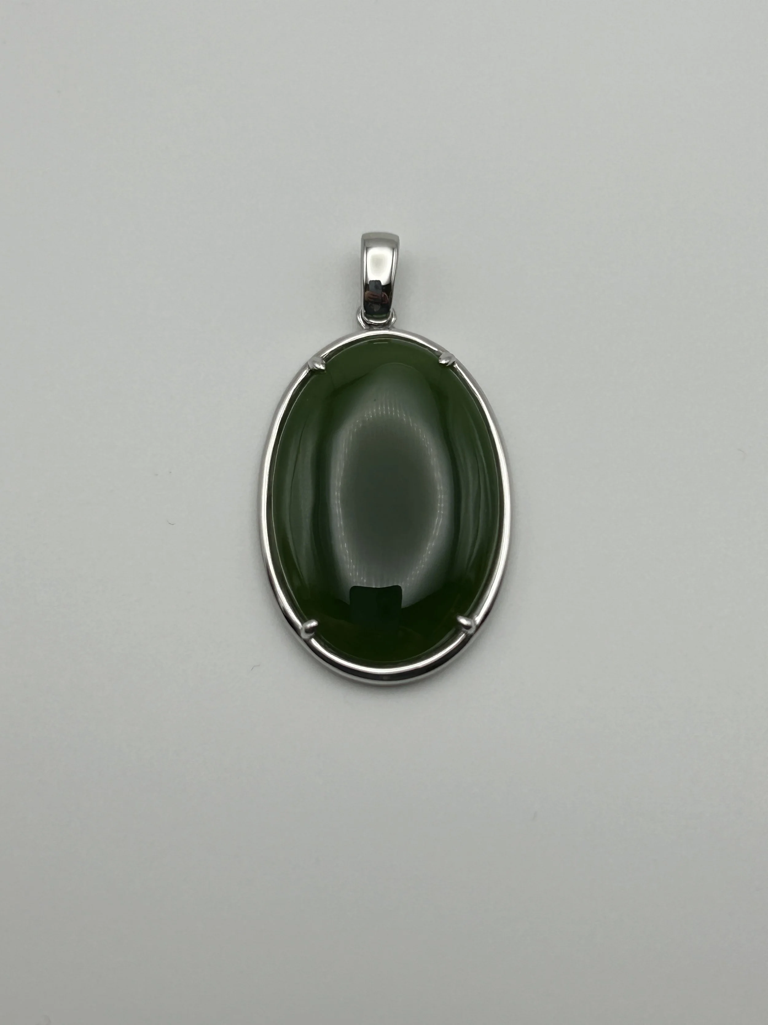 18 karat white gold Canadian Jade pendant - ASP88