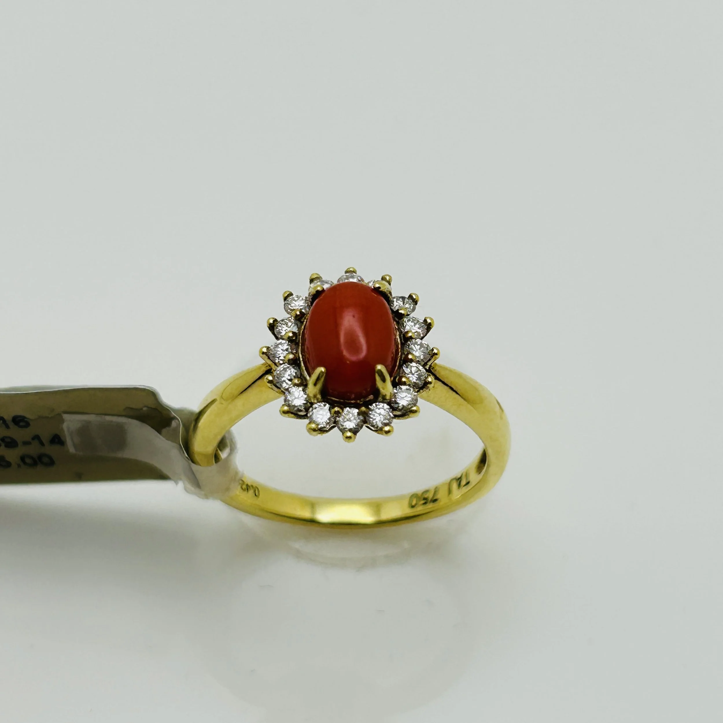 18 karat yellow gold Coral ring with Diamonds - 13R-116 #01-399-14