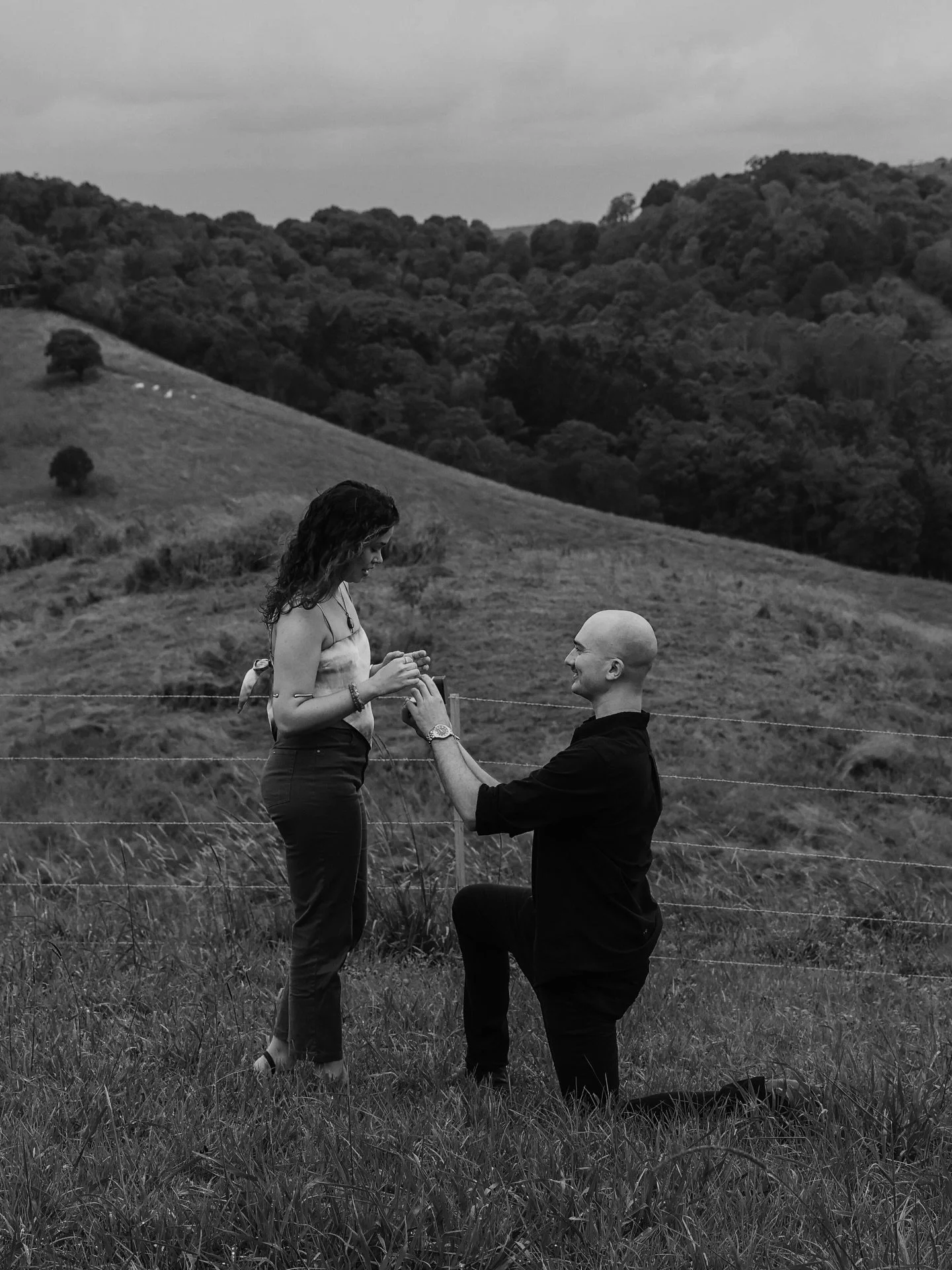 A love-filled Valentine&rsquo;s Day with these two ft. me arriving an hour early because I was so nervous, hiding behind the water tanks for way too long and stepping in a snake hole 🥰

#engagementphotography #sunshinecoasthinterland #sunshinecoastp