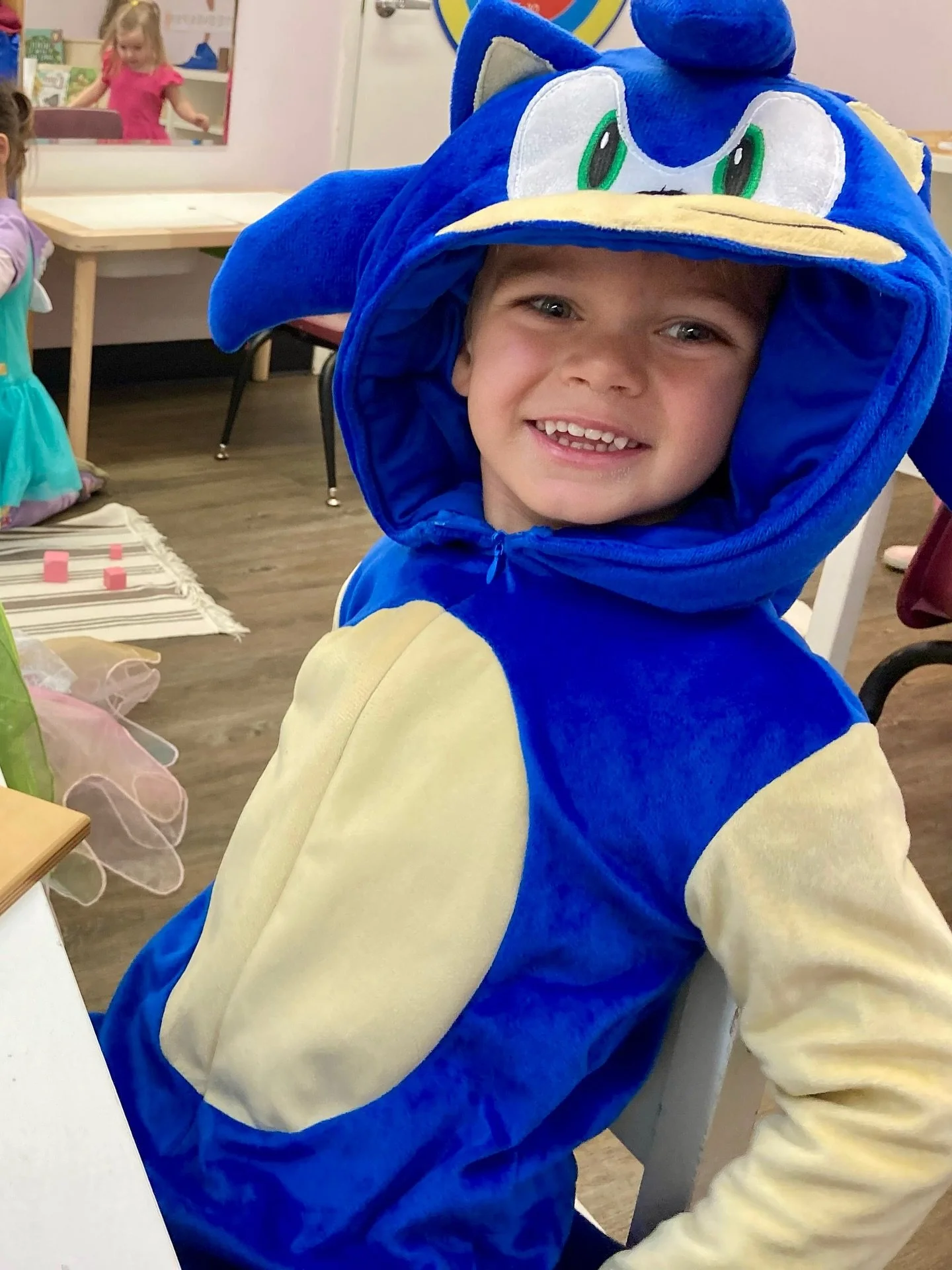 Joyeux Halloween à tous ! 🎃✨
C'est tellement lumineux et festif par ici - tout le monde est venu préparé et a apporté l'esprit d'Halloween ! #happyhalloween #lwsd #leslilascommunity #frencheducation #fallfun