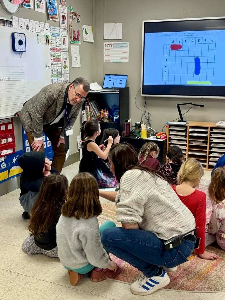 Thank you to our IEN, Olivier Quenis, for visiting our school as part of the Cycle 3 homologation process. We truly appreciate your time, guidance, and support throughout this important step. The Cycle 3 homologation process is an official evaluation