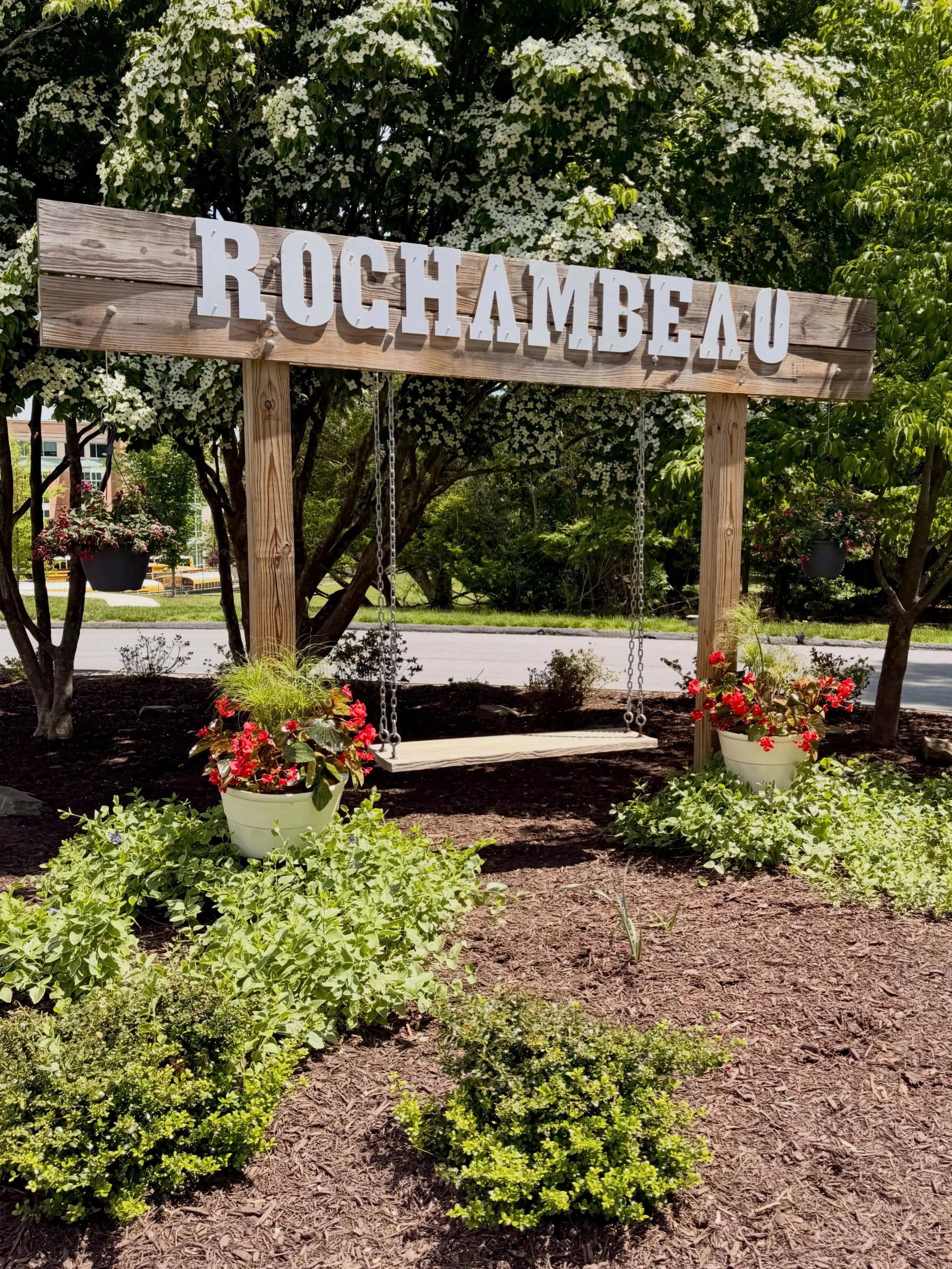 Today our students visited Rochambeau, @rochambeaufrenchschool The French International School, where they toured the campus, shared their Momo et Lolotte illustrated stories with students their age, and enjoyed time connecting over lunch.

Back in D