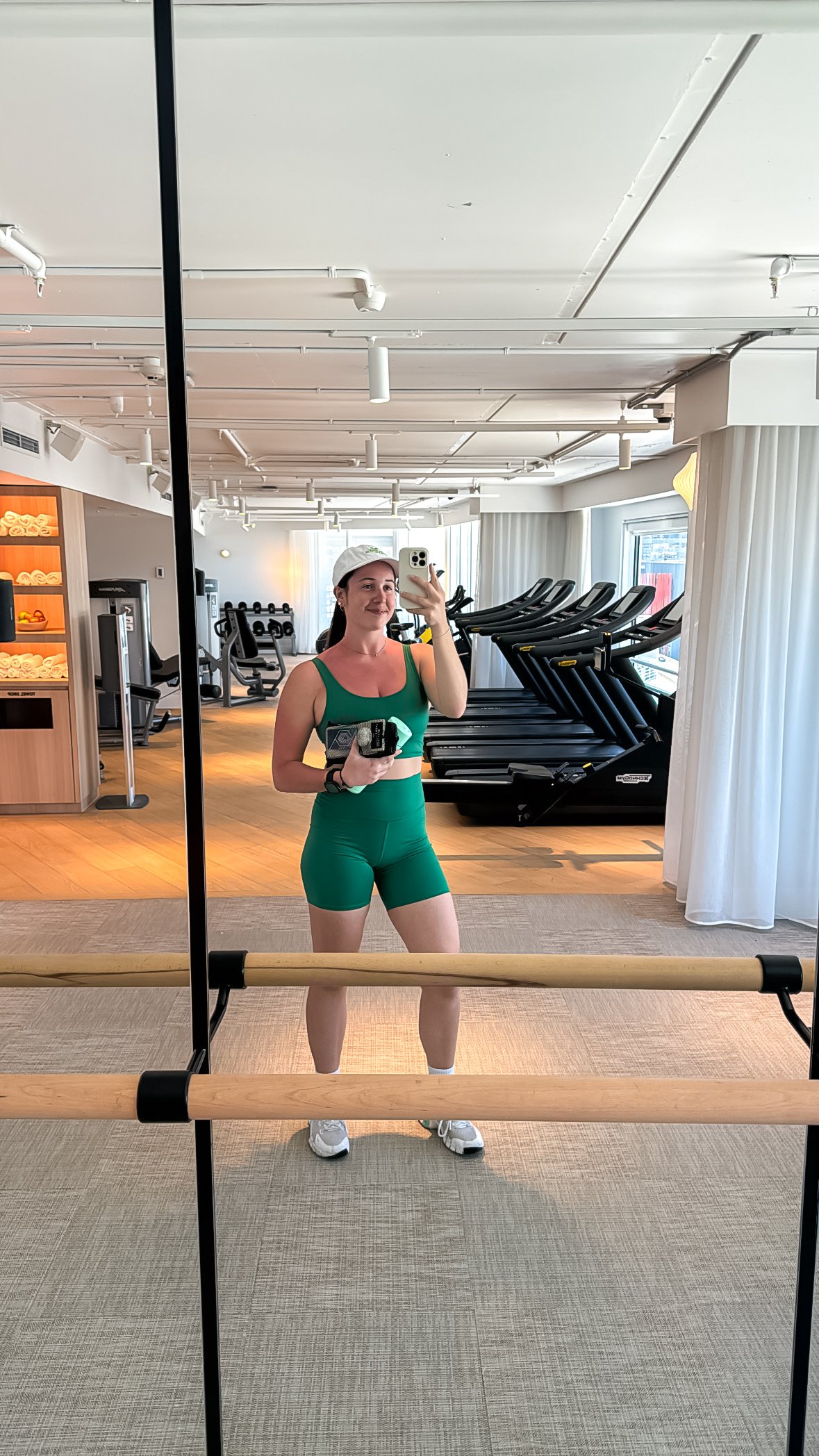 hyatt regency gym selfie.jpg