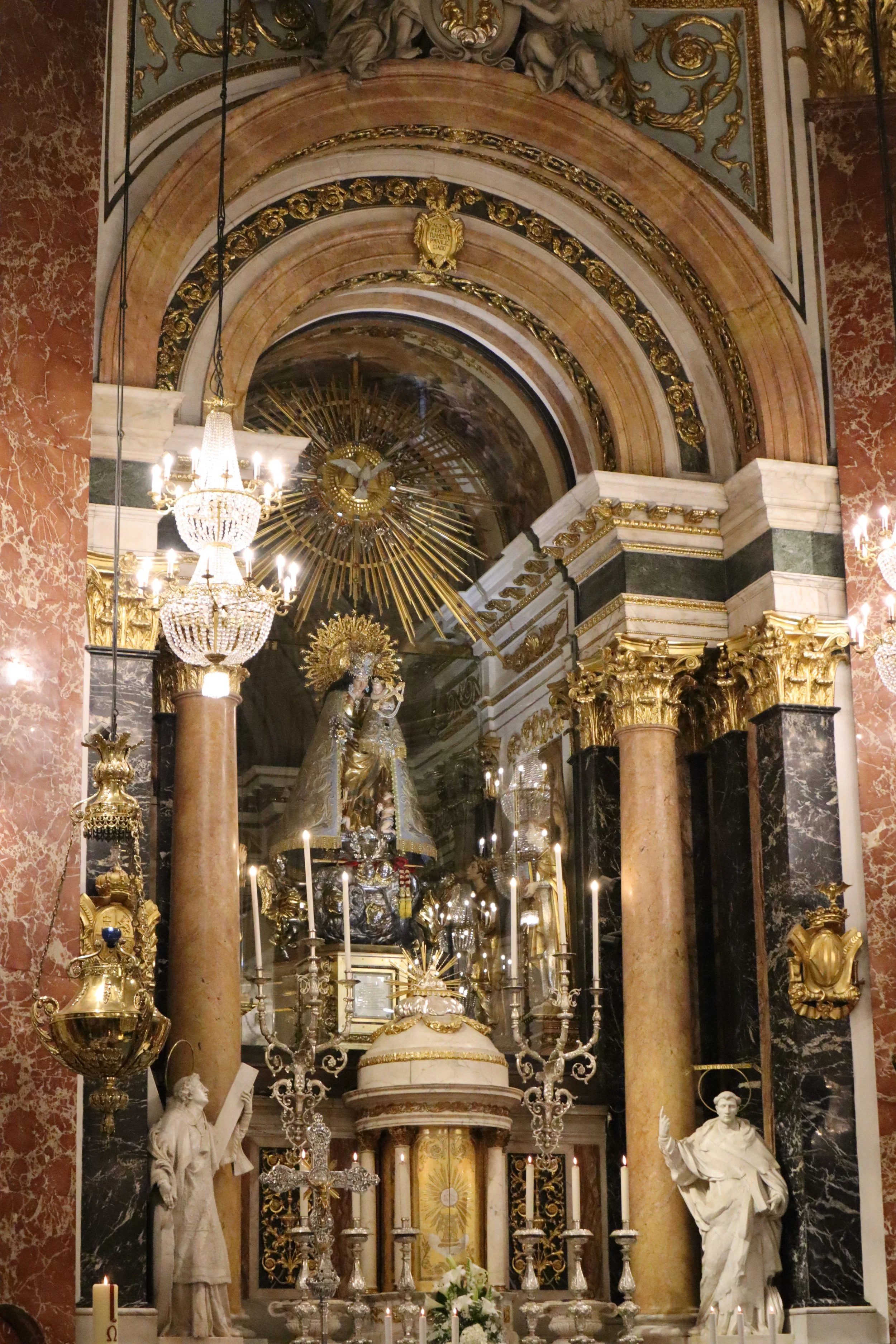 basilica.JPG
