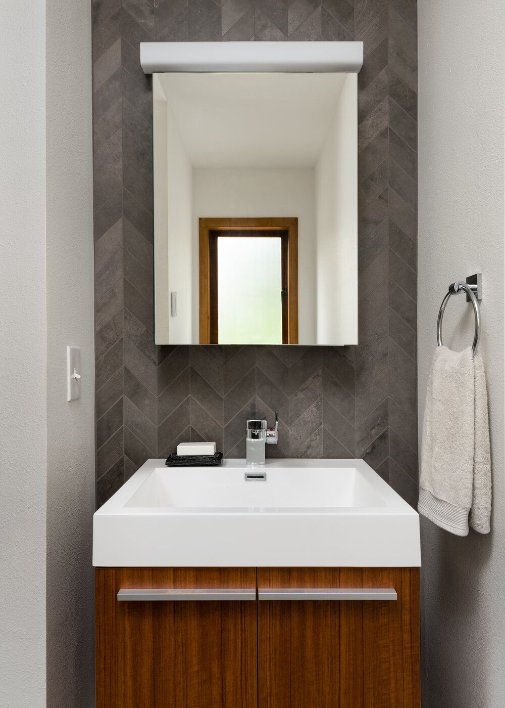 small modern bathroom design ideas