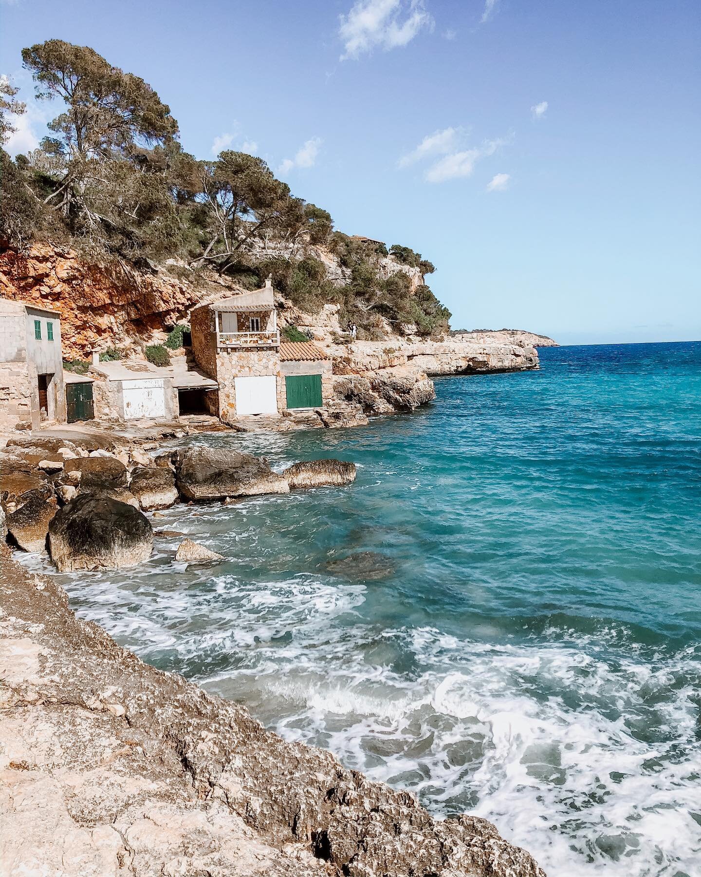 #FGFTRAVEL: Mallorca, Spain
📸: @_haleybruno 

&ldquo;This was in Mallorca Spain, which I visited when I was abroad! I went to this secluded beach that was so pretty. My favorite thing was how gorgeous and relaxing everything was and how blue the wat