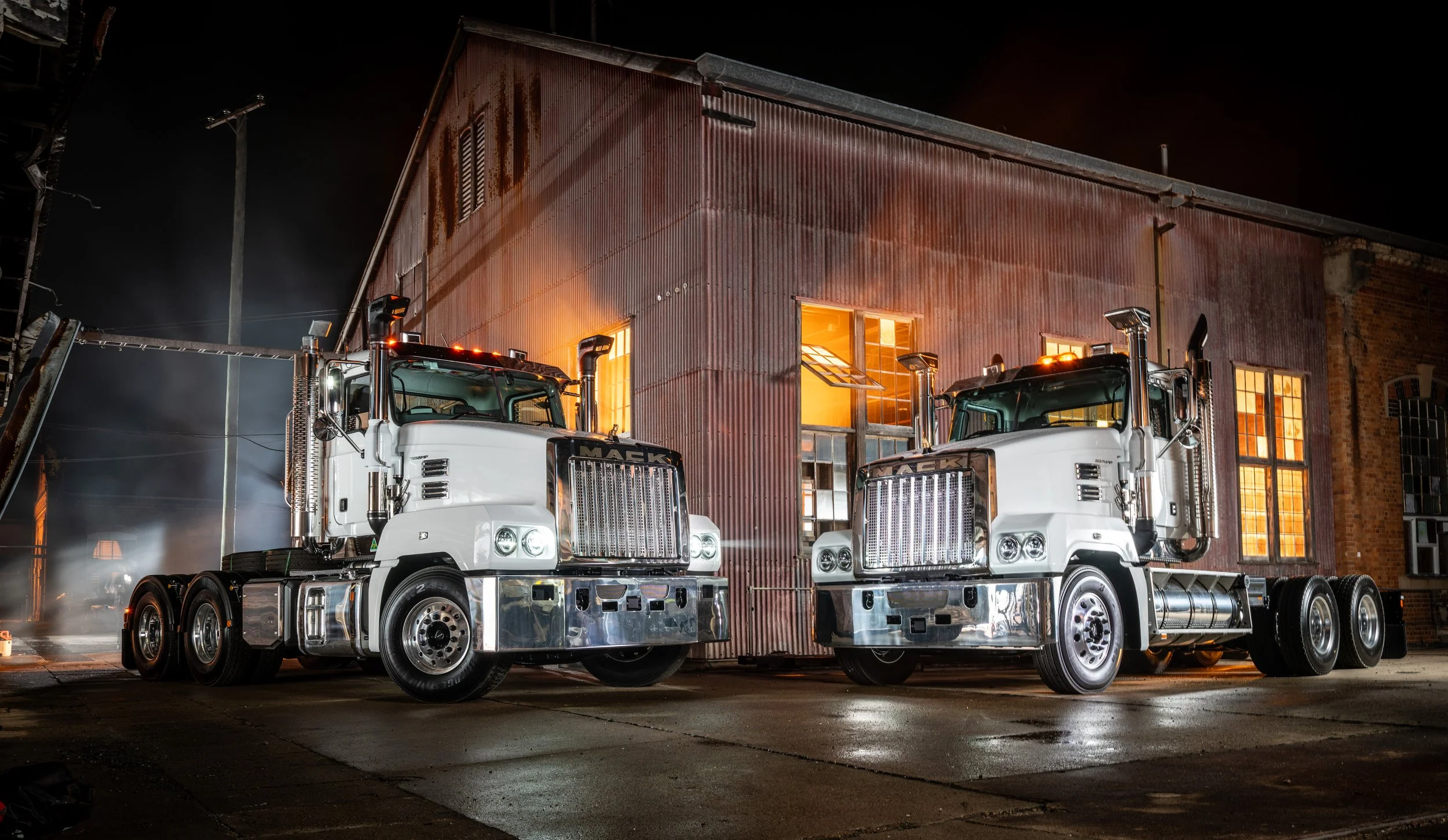 Mack’s Bold New Look for Super-Liner and Trident