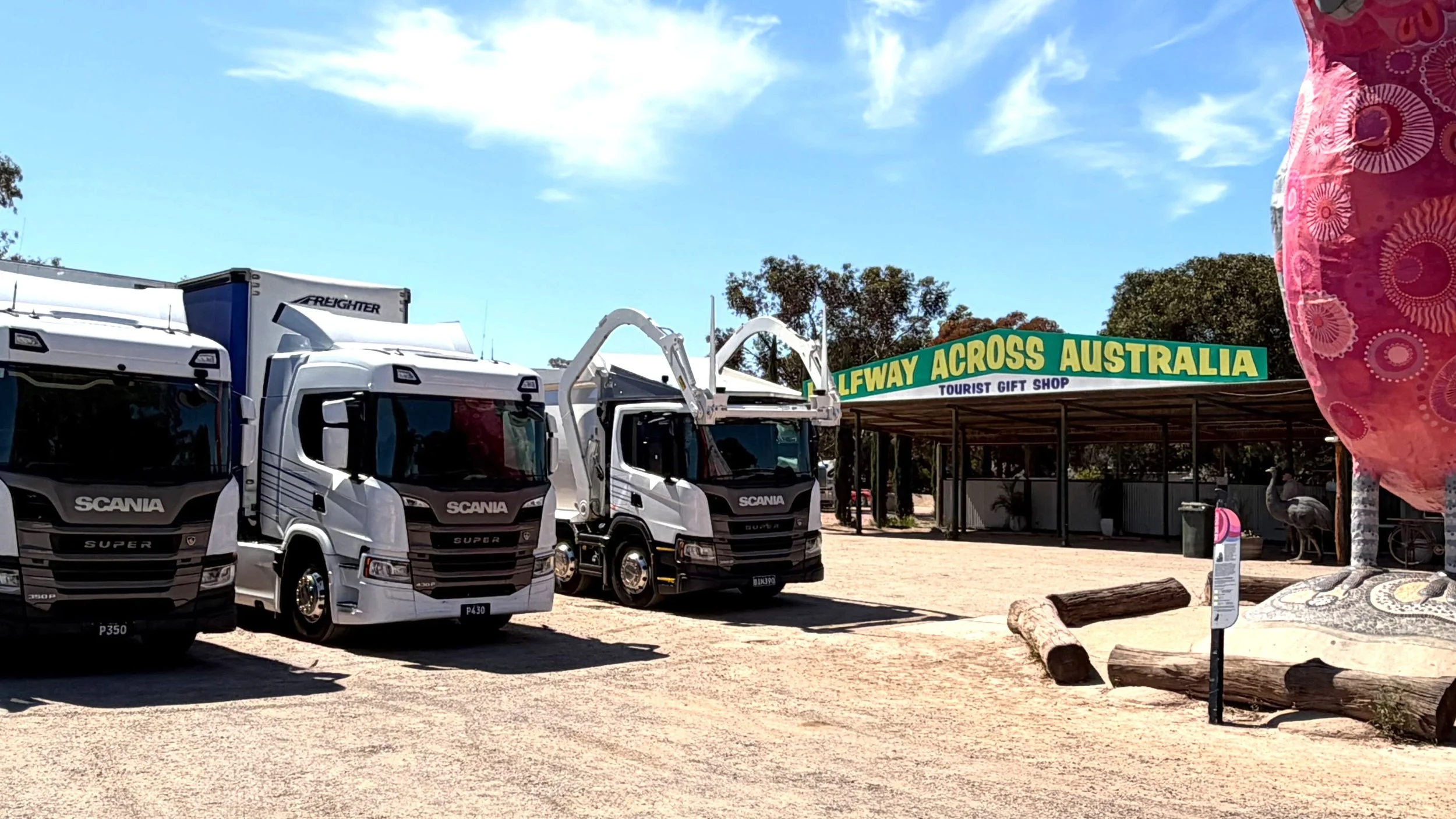 Scania Super 11 front-lift (and why you may have seen one crossing the Nullarbor).