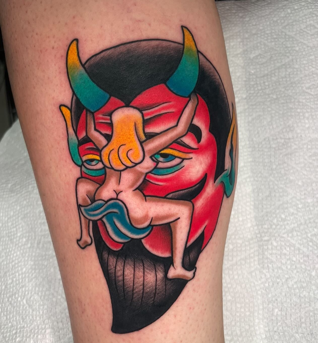Stoked to make this one for my homie Sarah. She wanted to match the one her dad got back in the day

#traditional #traditionaltattoo #devil #deviltattoo #lady #ladytattoo #coppercoiltattoo #staugustine #staugustinetattoo #skykerjinxtattoos
