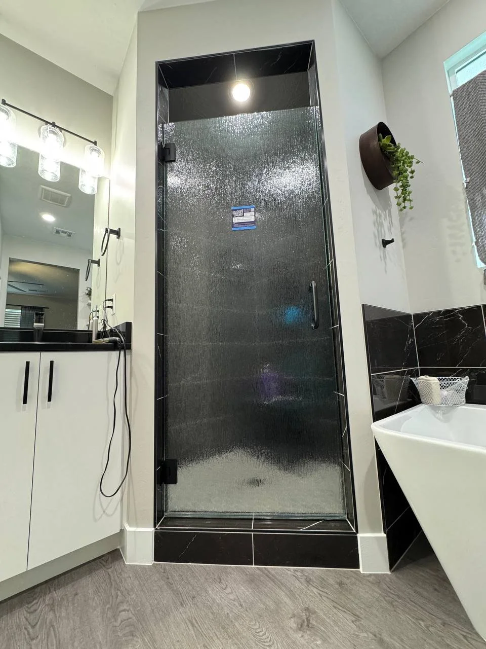 3.8 Rain Tempered Glass2.jpg