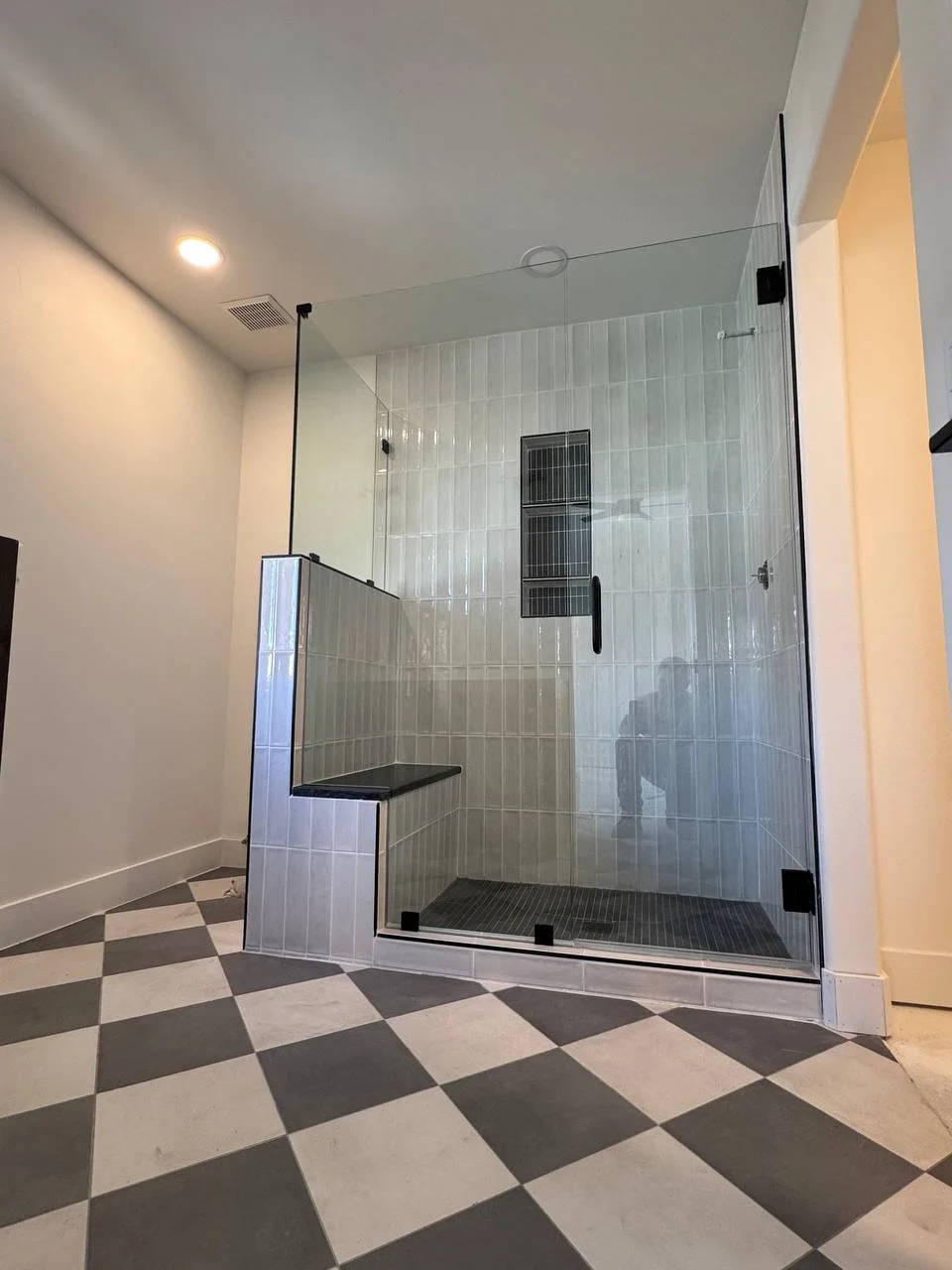EuroEnclosure-90DegreeReturn061925.jpg