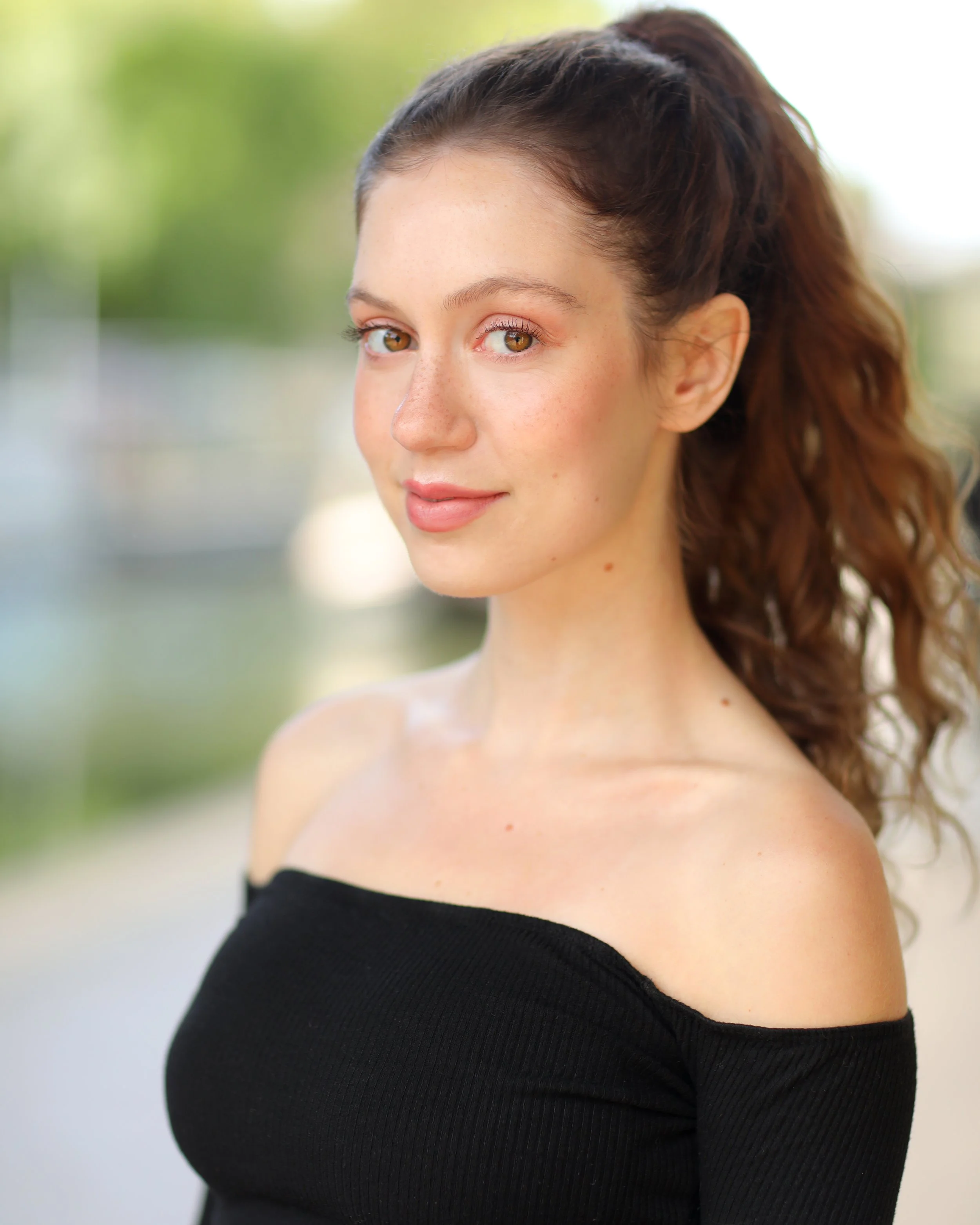 Headshot 2 Raina Silver.JPG