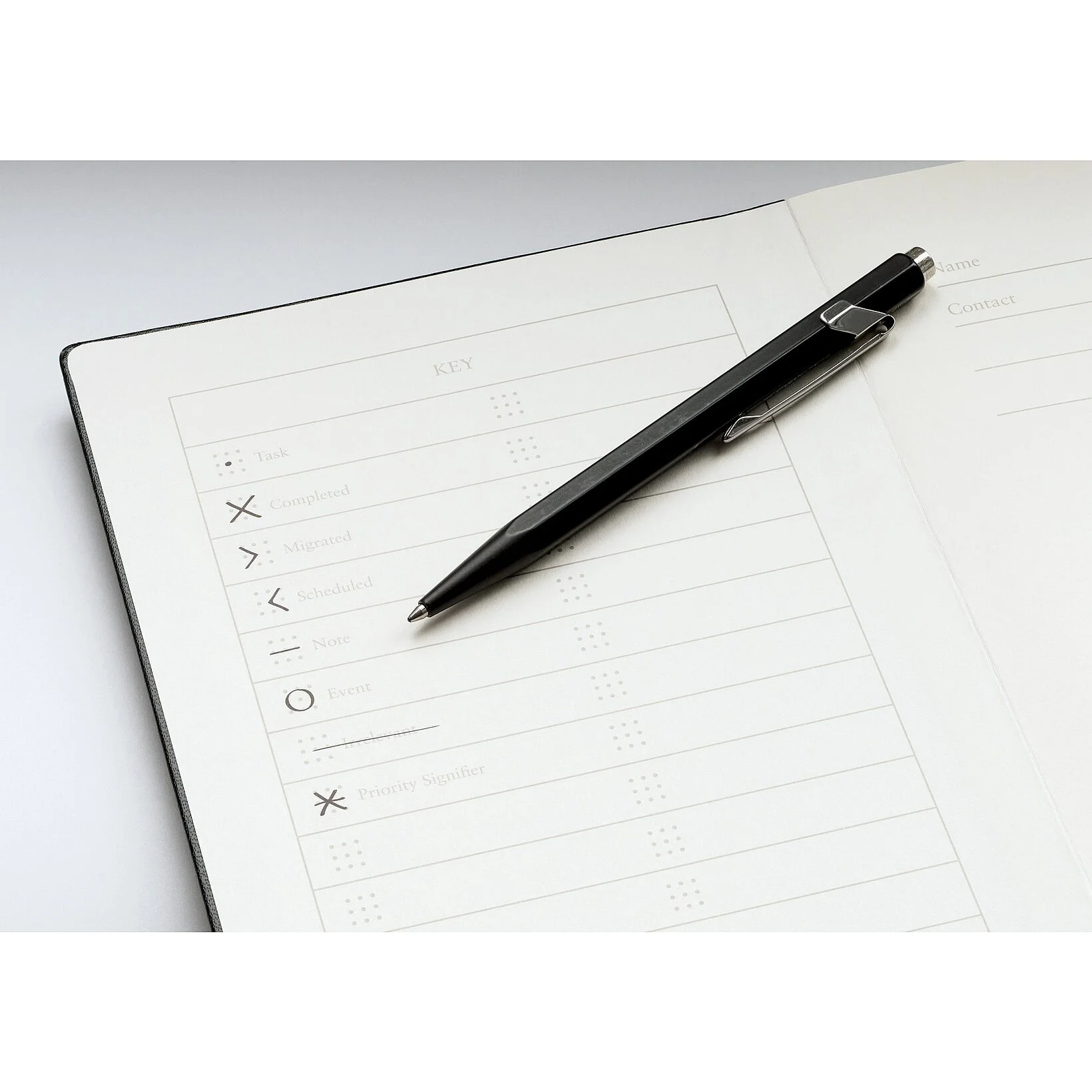 Bullet Journal Black - 4.jpg