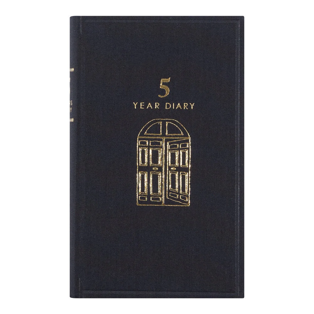 5 Year Diary Black - 4.jpg