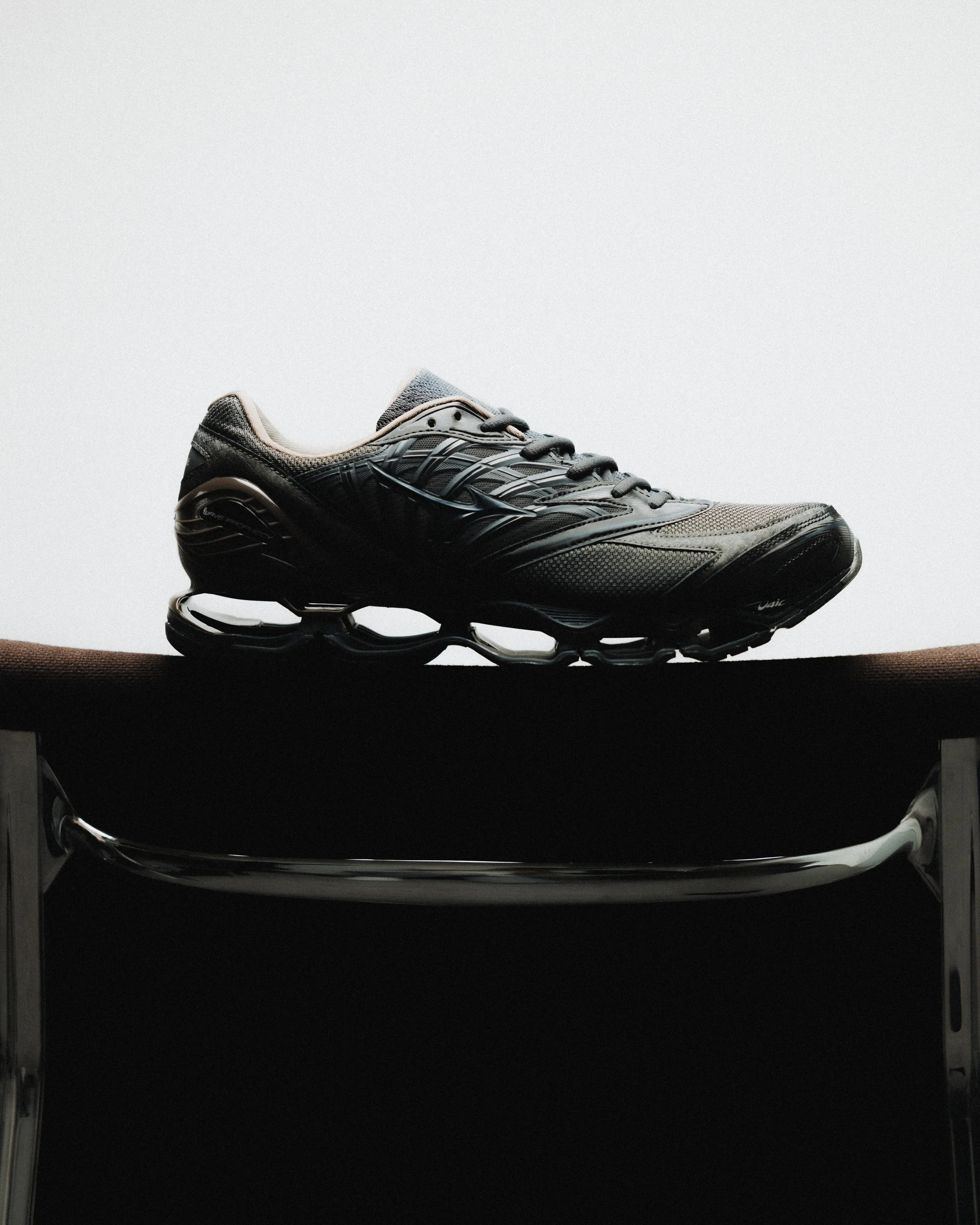 Mizuno x Vainl Archive - Wave Prophecy