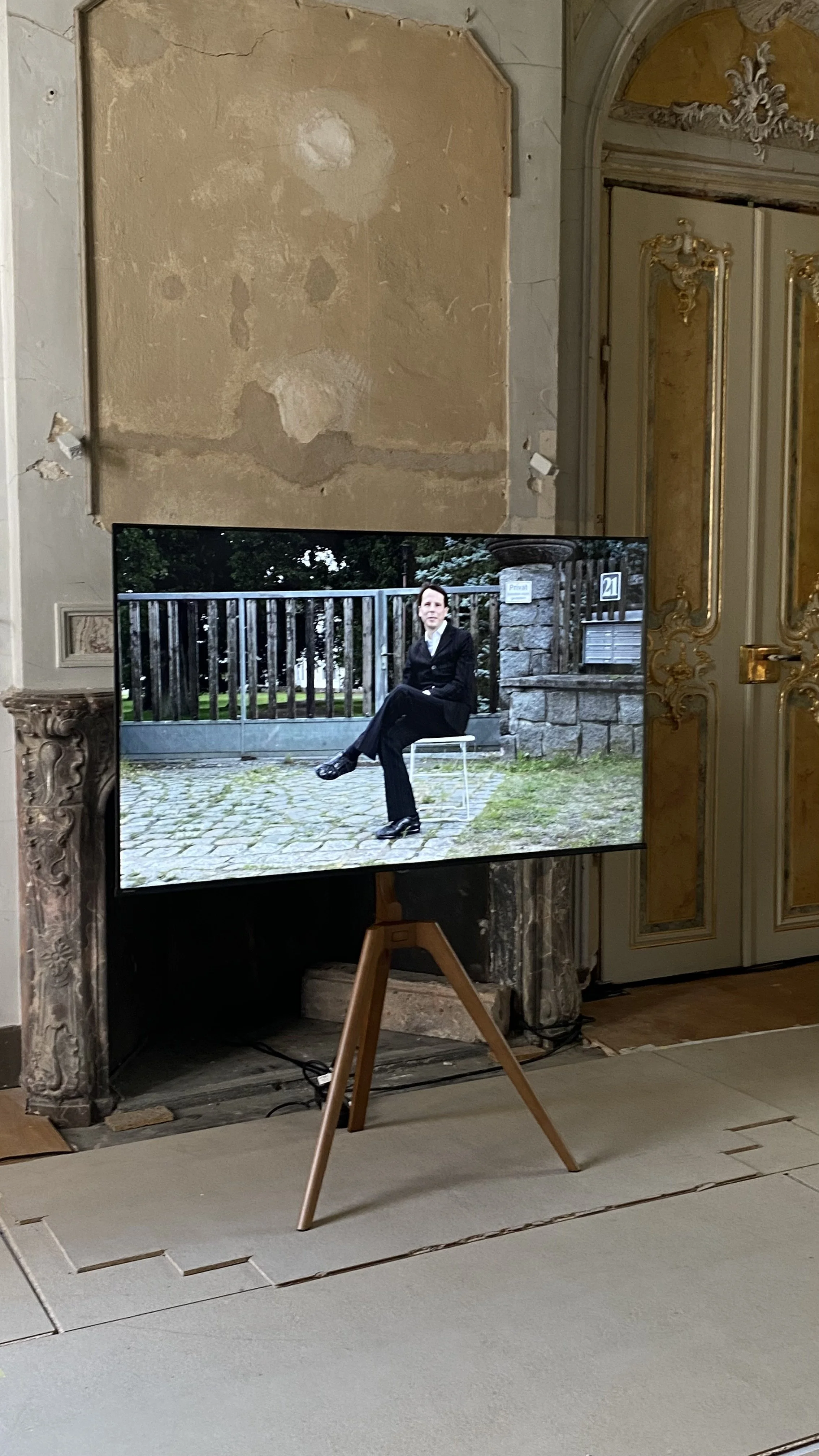 Aufgestanden in Ruinen 30 Jahre ROHKUNSTBAU – der Film