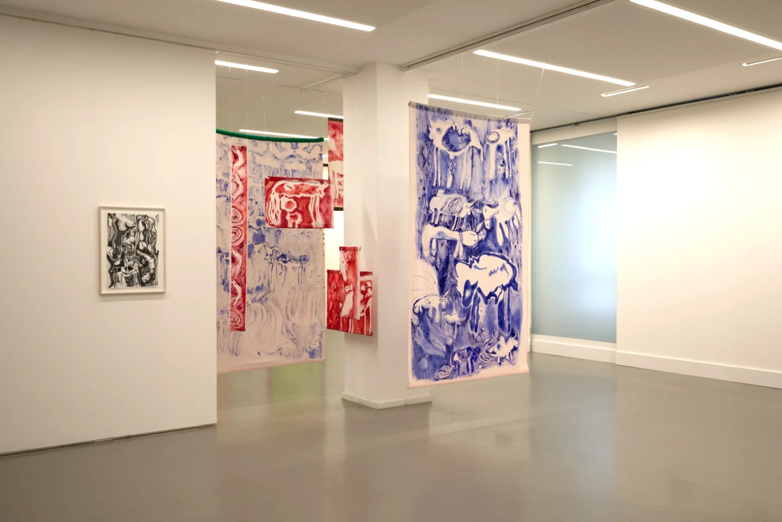 Atalya Laufer
1979 geboren im Kibbutz Hazorea, IL, lebt und arbeitet in Berlin.
2005 Abschluss des Studiums an der Central Saint Martins College of Art and Design, University of the Arts, London, GB / BA in Fine Arts (First Class Honours) 
2012 Absch